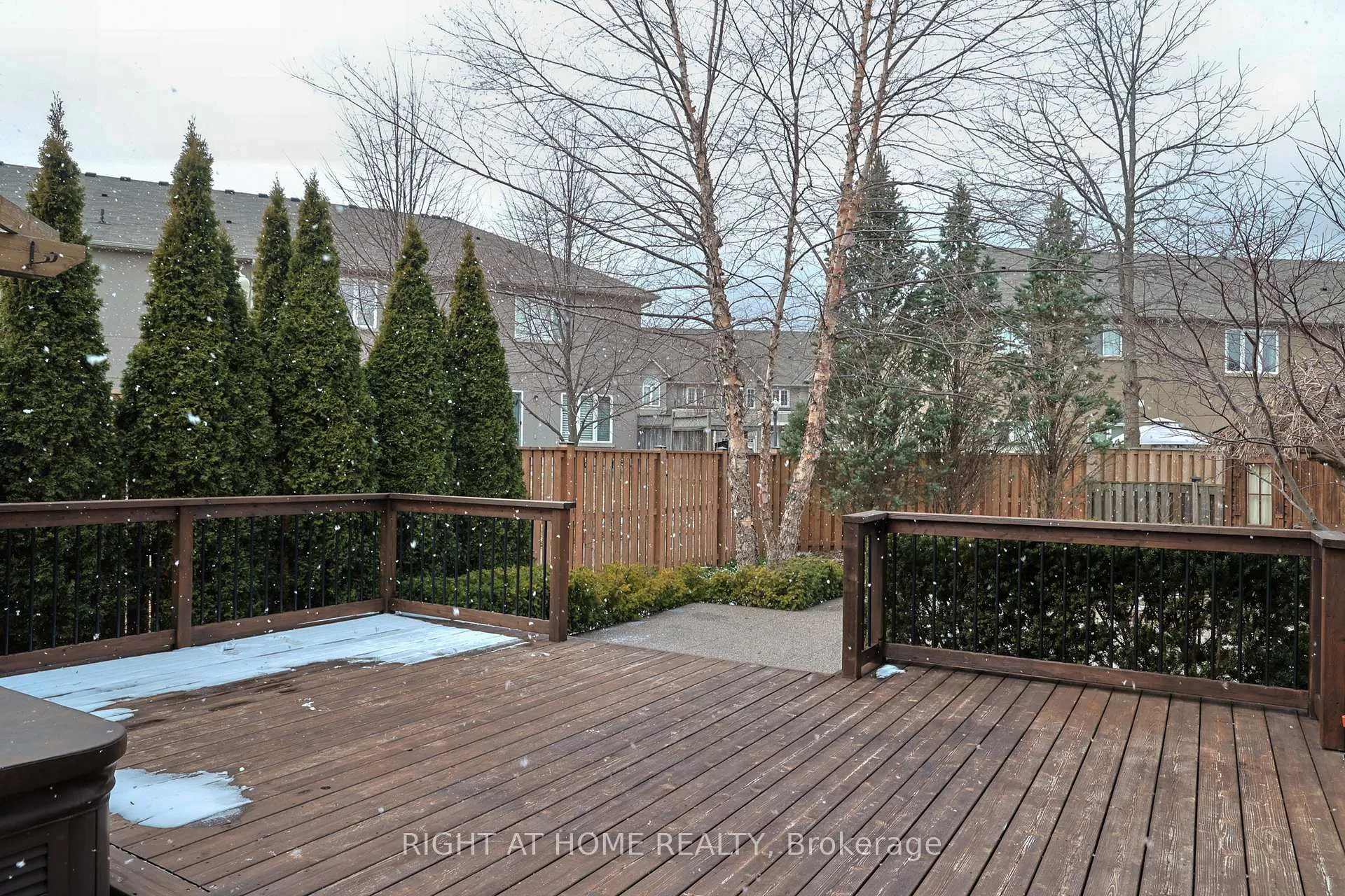 Photo 30 of Unit 12, 400 Stonehenge Drive, Hamilton, Meadowlands — HOMEH