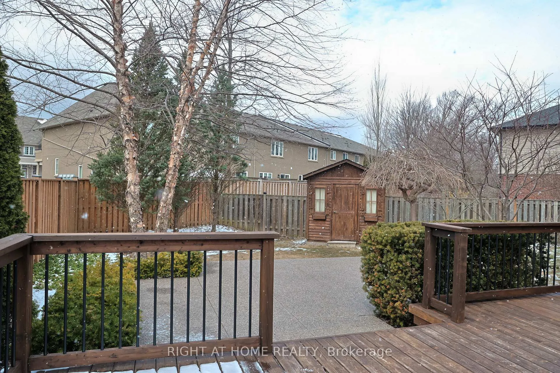 Photo 31 of Unit 12, 400 Stonehenge Drive, Hamilton, Meadowlands — HOMEH