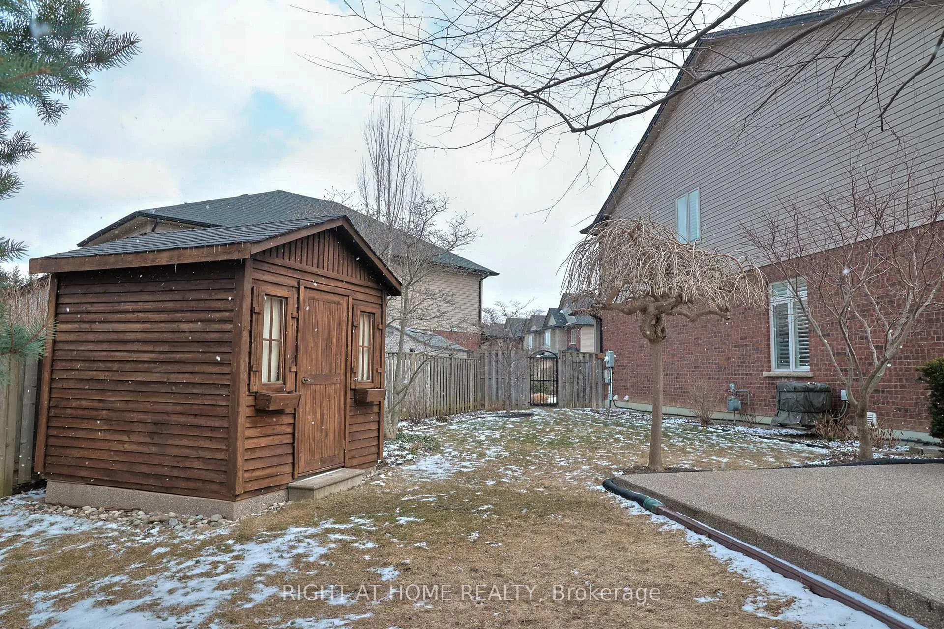 Photo 33 of Unit 12, 400 Stonehenge Drive, Hamilton, Meadowlands — HOMEH