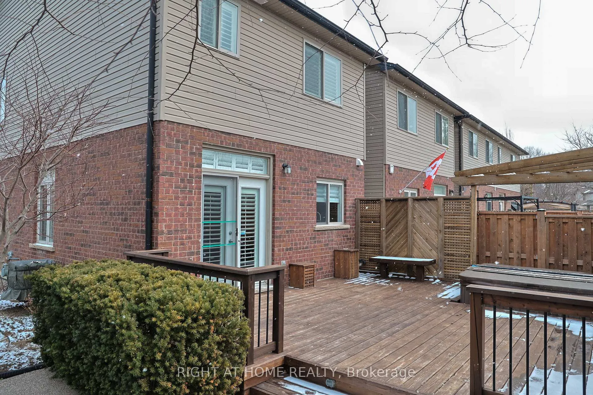 Photo 34 of Unit 12, 400 Stonehenge Drive, Hamilton, Meadowlands — HOMEH