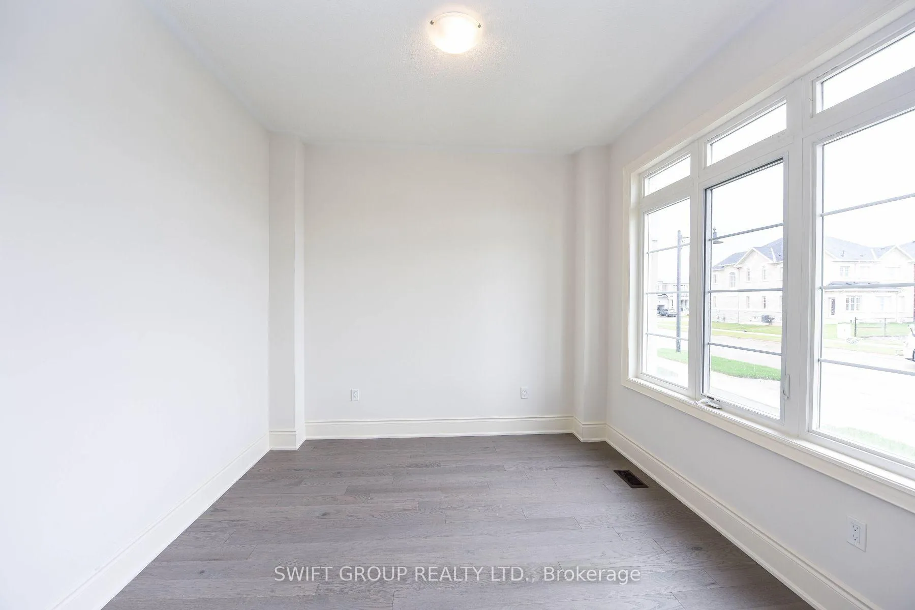 Photo 6 of 492 Skinner Road, Hamilton, Waterdown — HOMEH