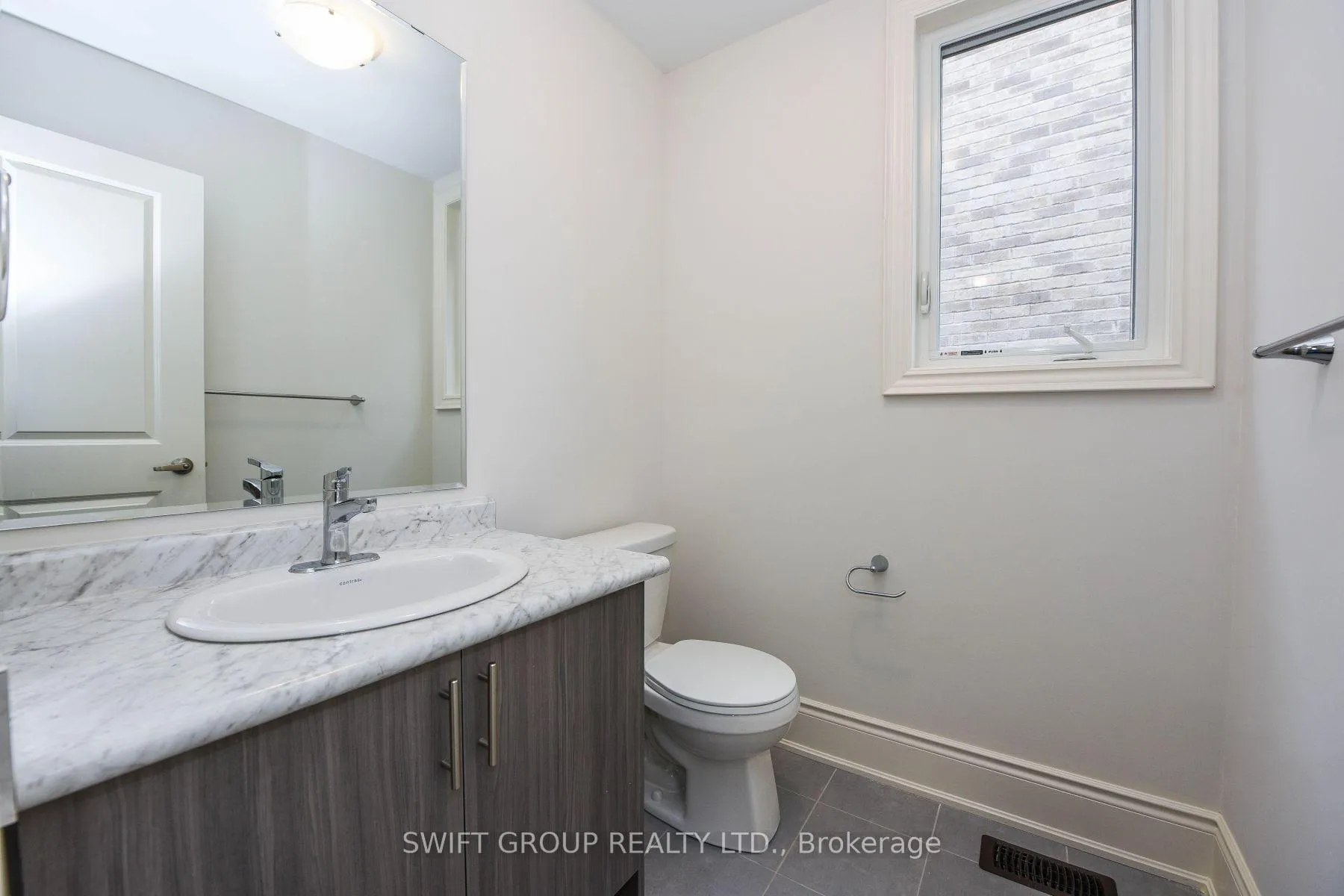 Photo 7 of 492 Skinner Road, Hamilton, Waterdown — HOMEH