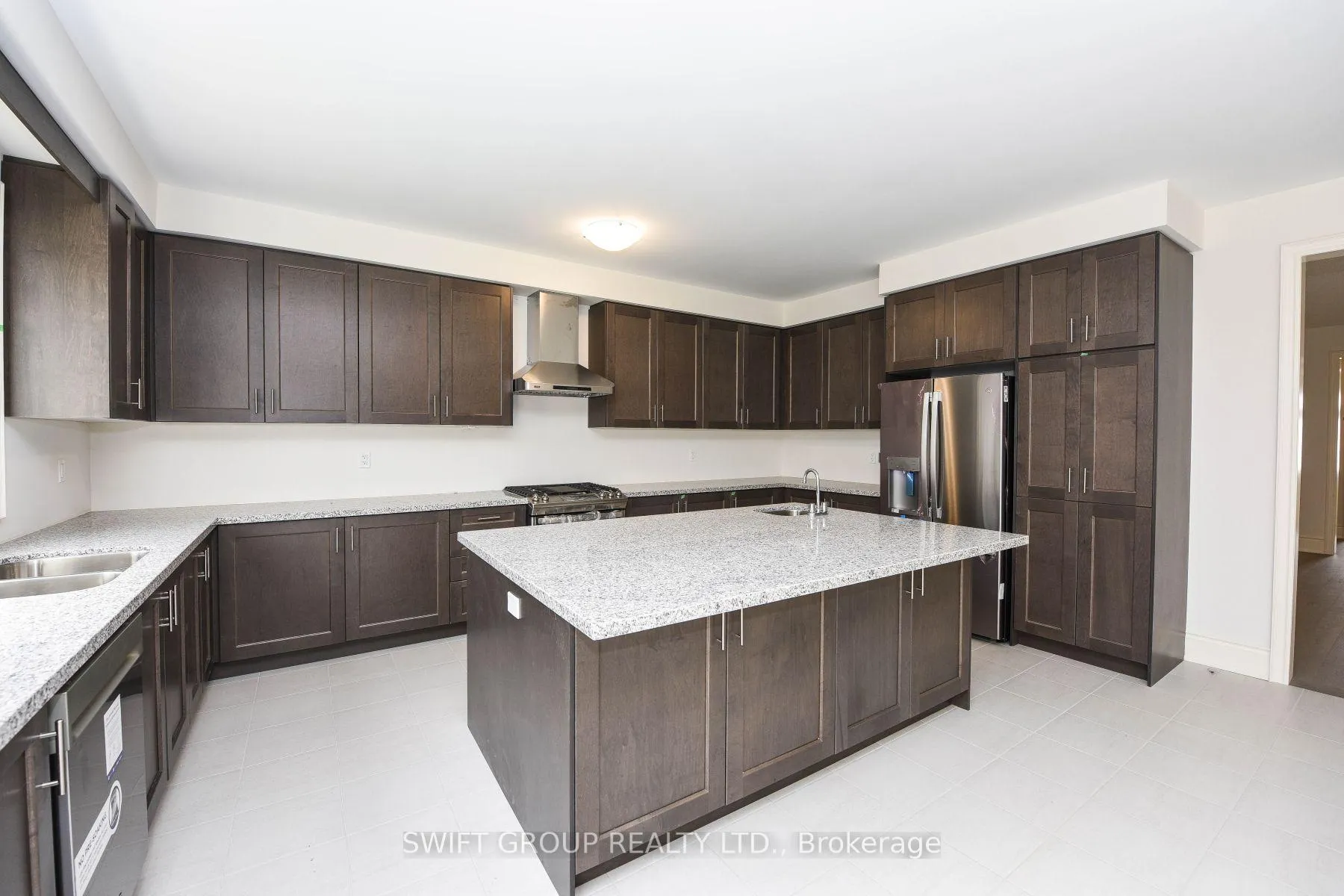 Photo 16 of 492 Skinner Road, Hamilton, Waterdown — HOMEH