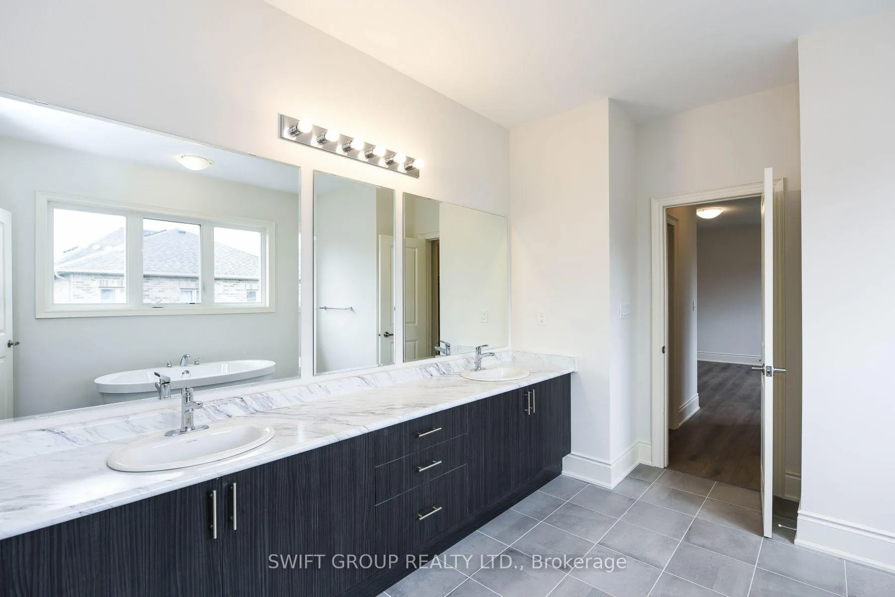 Photo 23 of 492 Skinner Road, Hamilton, Waterdown — HOMEH
