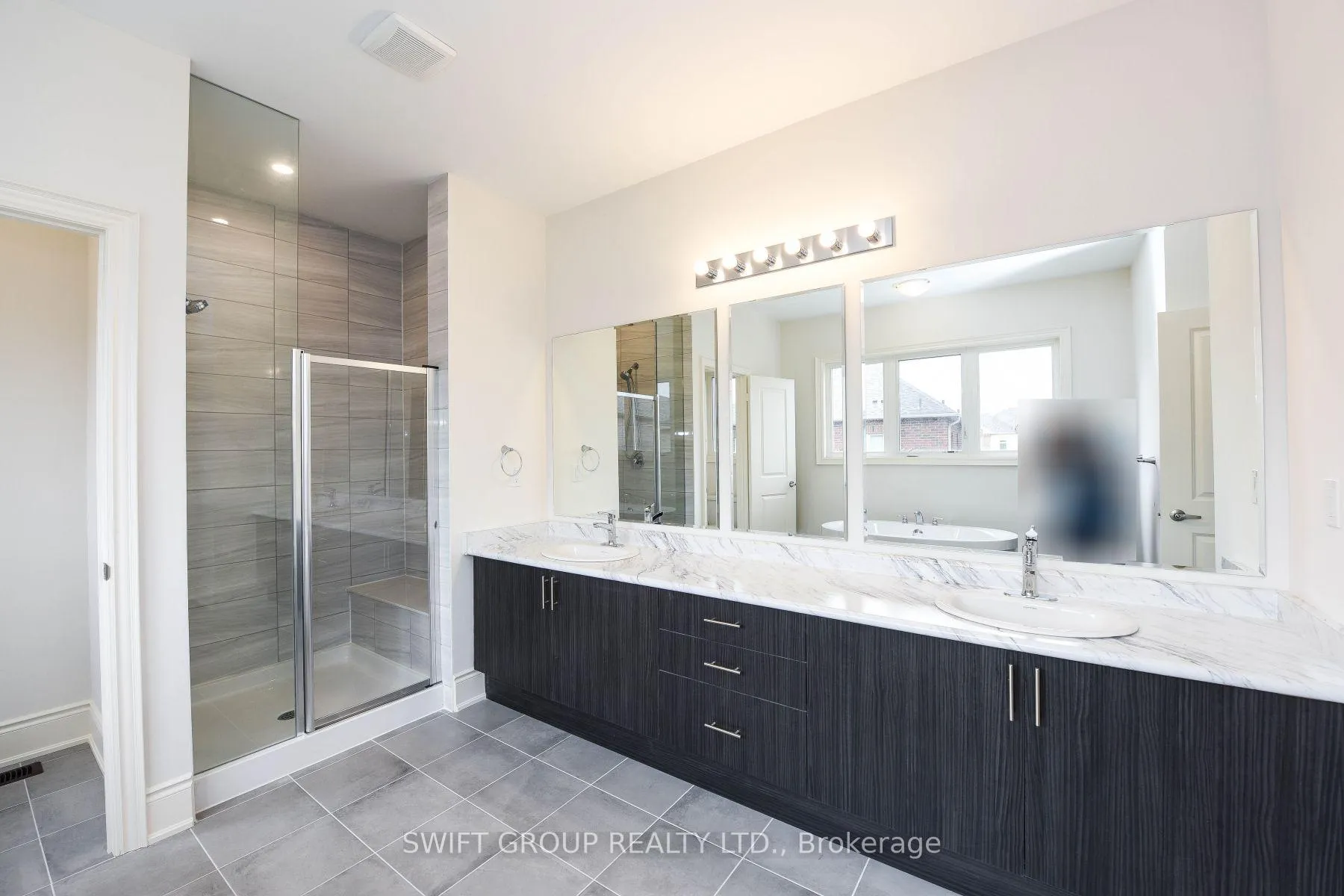 Photo 24 of 492 Skinner Road, Hamilton, Waterdown — HOMEH