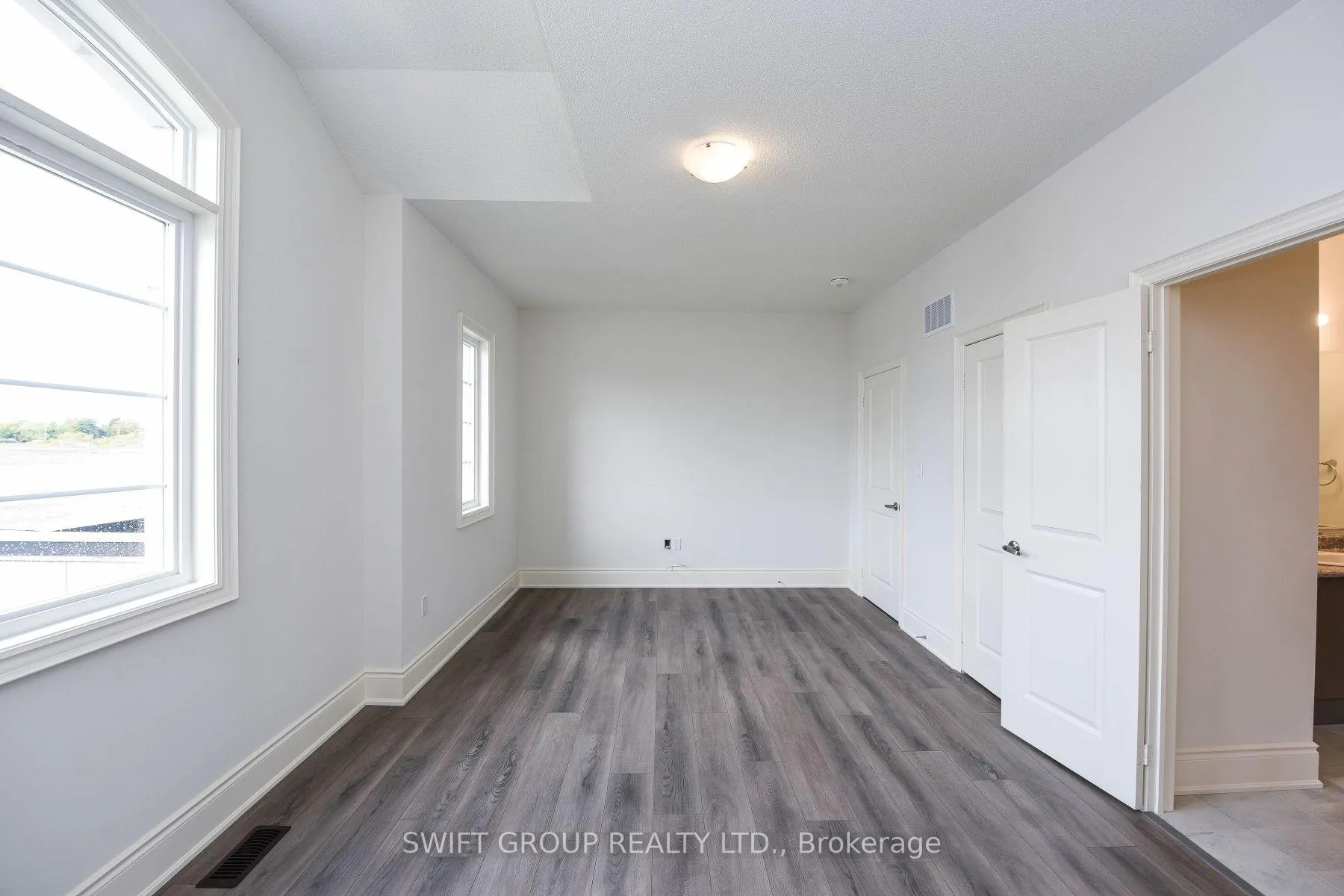 Photo 32 of 492 Skinner Road, Hamilton, Waterdown — HOMEH
