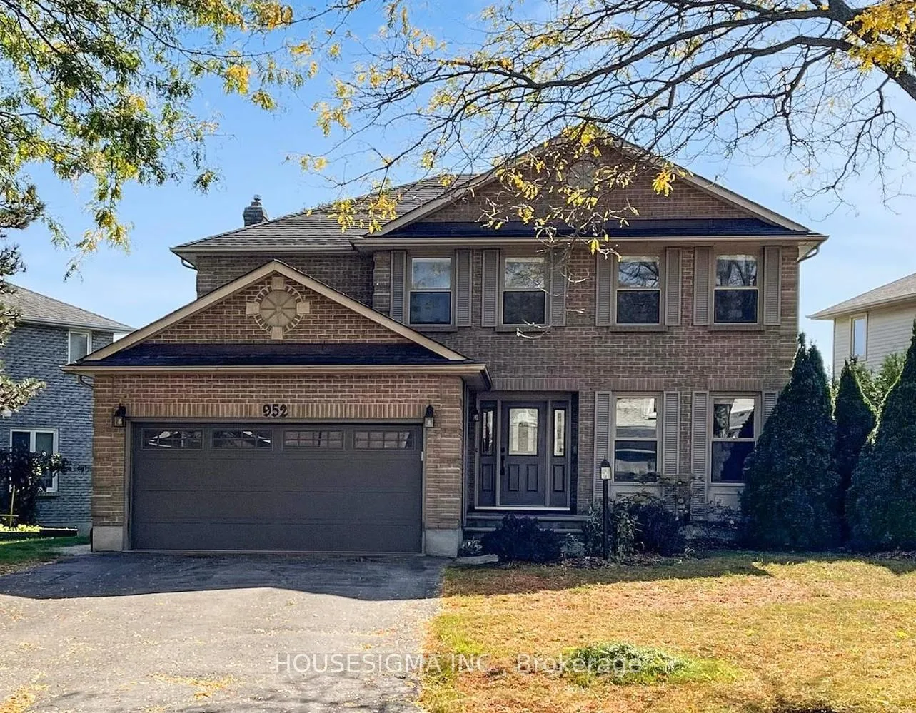 Photo 1 of 952 Peggoty Circle, Oshawa, Eastdale — HOMEH
