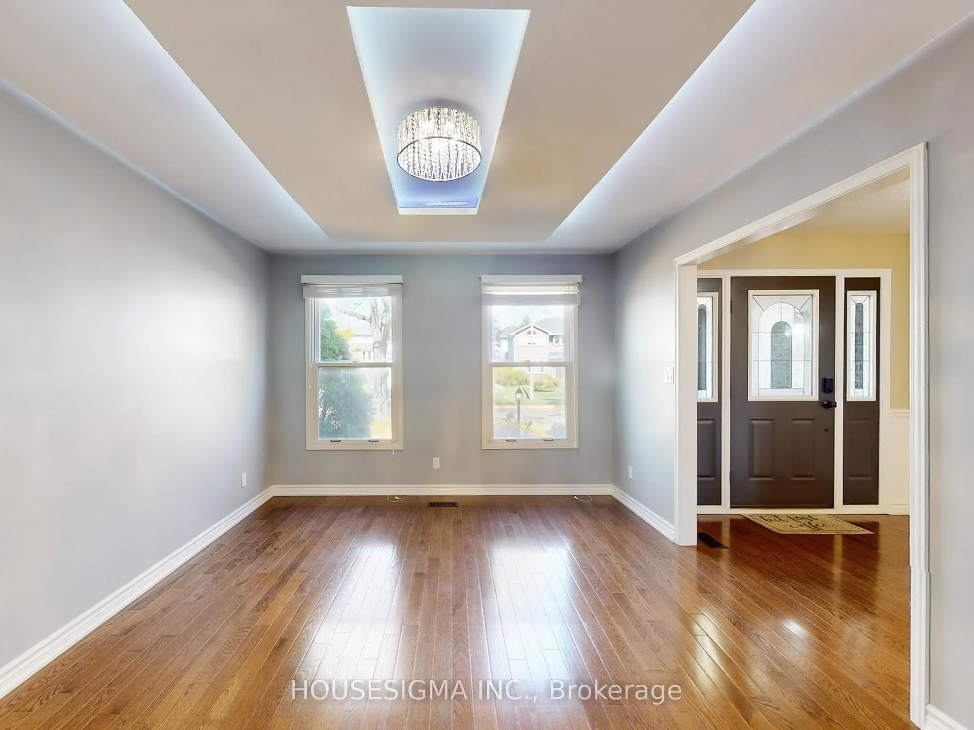 Photo 5 of 952 Peggoty Circle, Oshawa, Eastdale — HOMEH