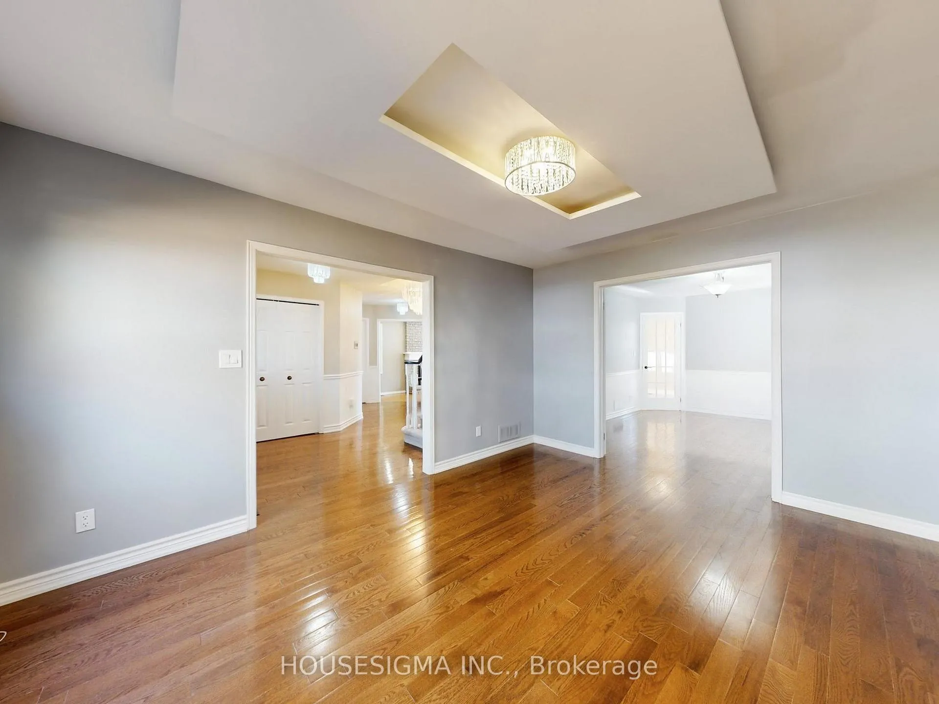 Photo 6 of 952 Peggoty Circle, Oshawa, Eastdale — HOMEH