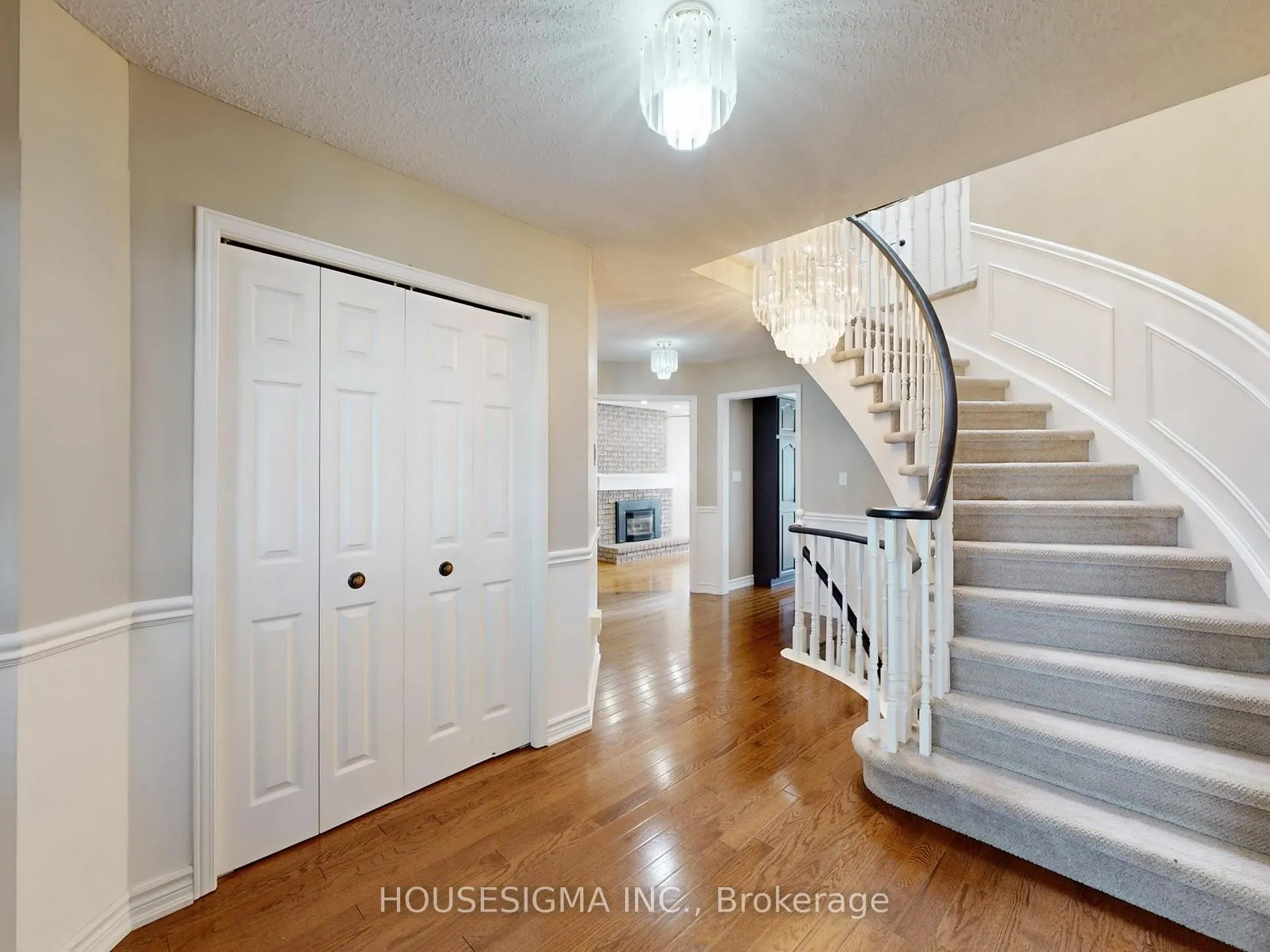 Photo 17 of 952 Peggoty Circle, Oshawa, Eastdale — HOMEH