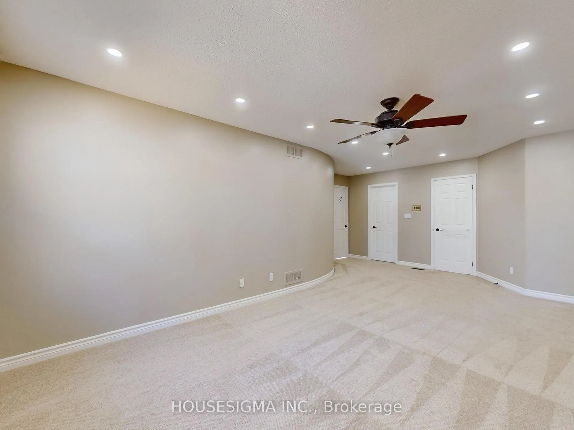Photo 20 of 952 Peggoty Circle, Oshawa, Eastdale — HOMEH
