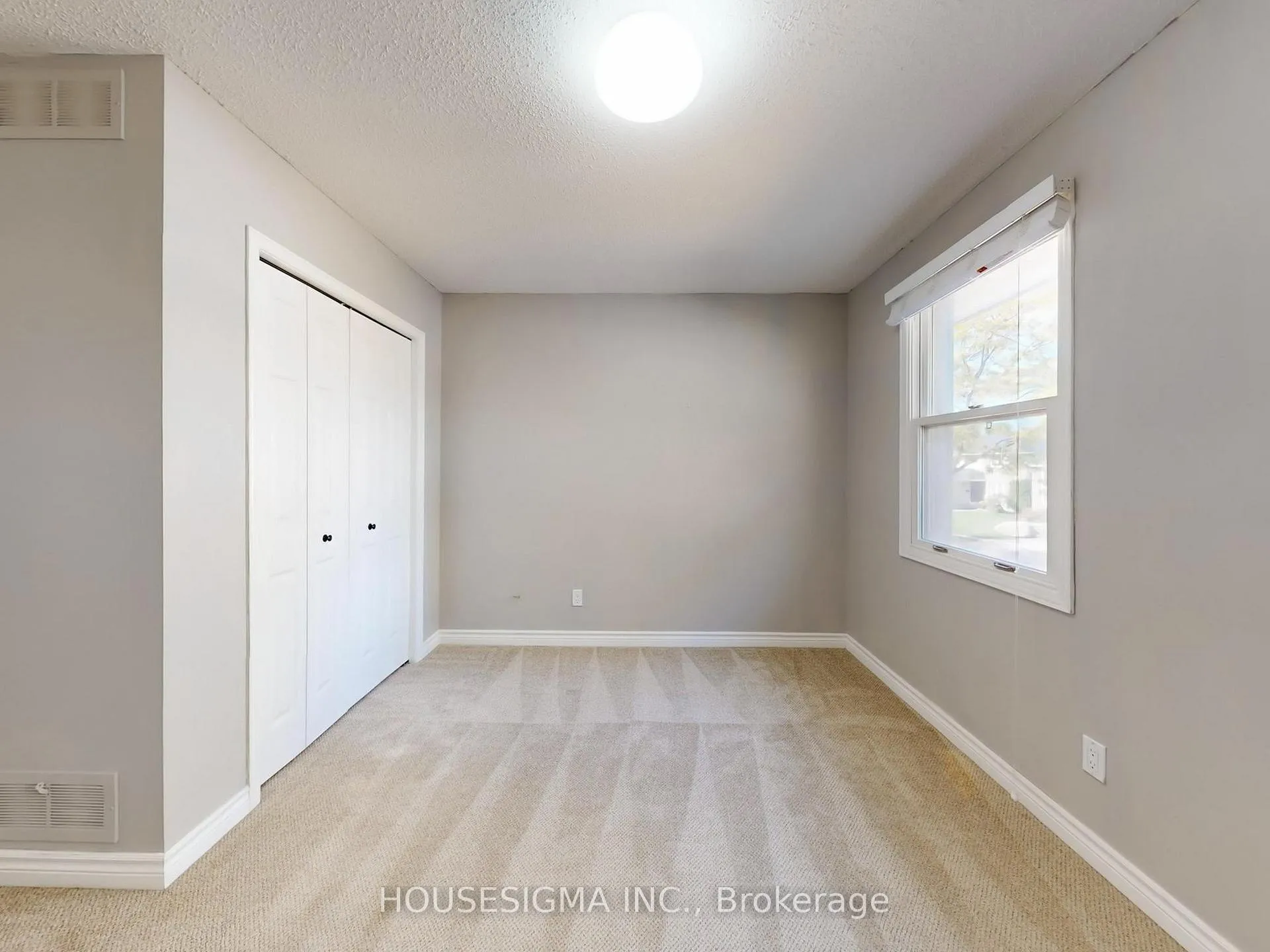 Photo 29 of 952 Peggoty Circle, Oshawa, Eastdale — HOMEH