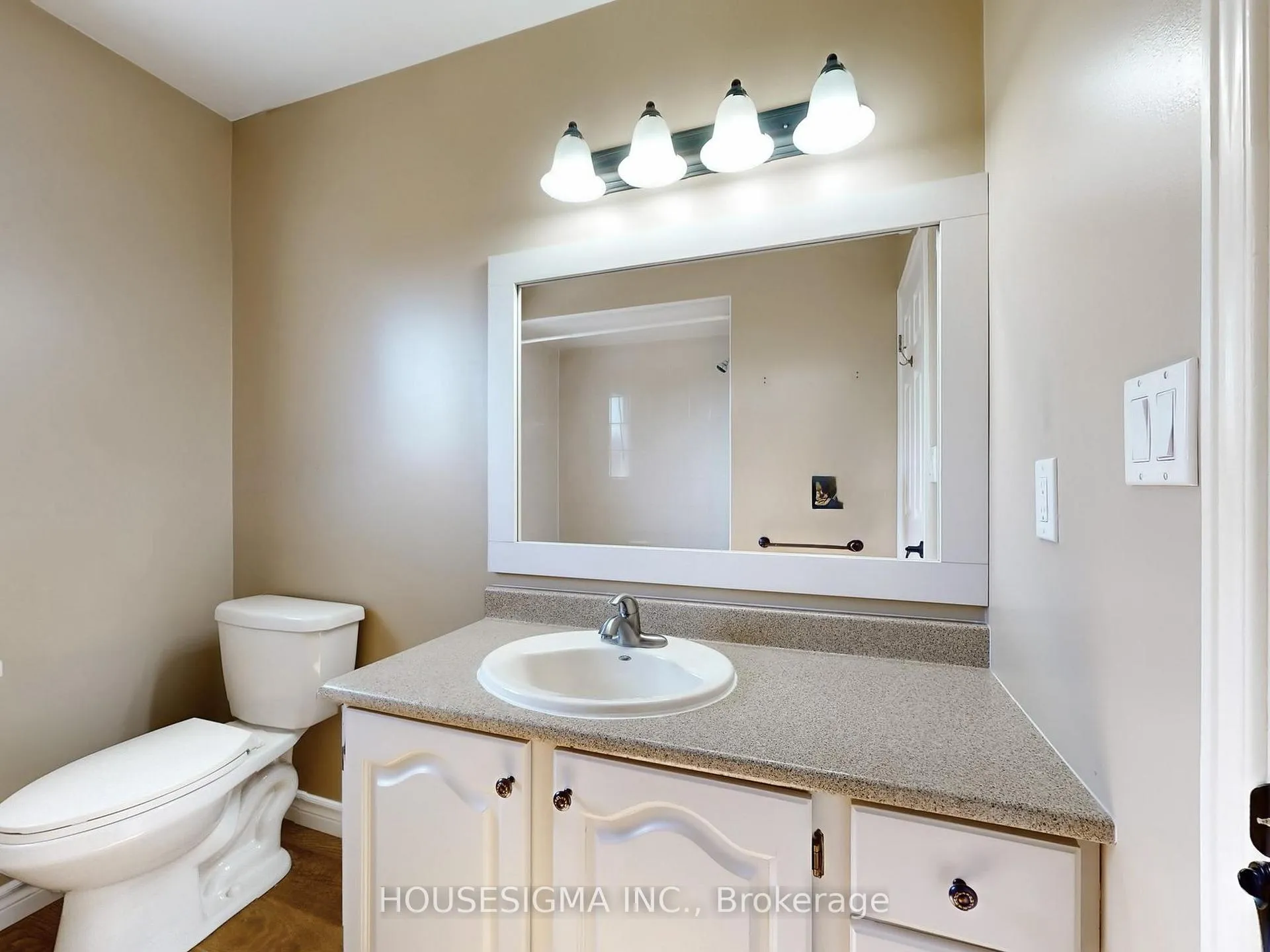 Photo 32 of 952 Peggoty Circle, Oshawa, Eastdale — HOMEH