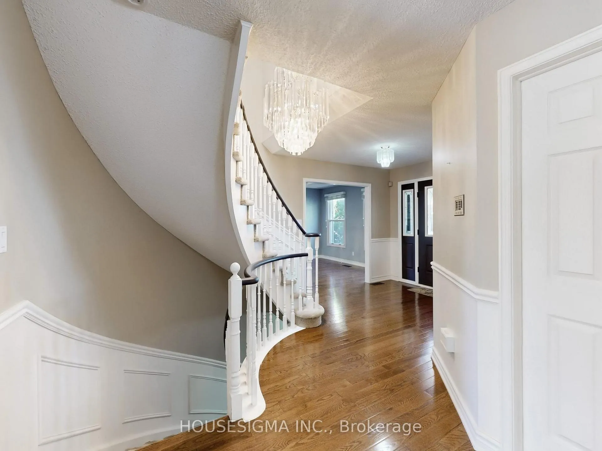 Photo 34 of 952 Peggoty Circle, Oshawa, Eastdale — HOMEH