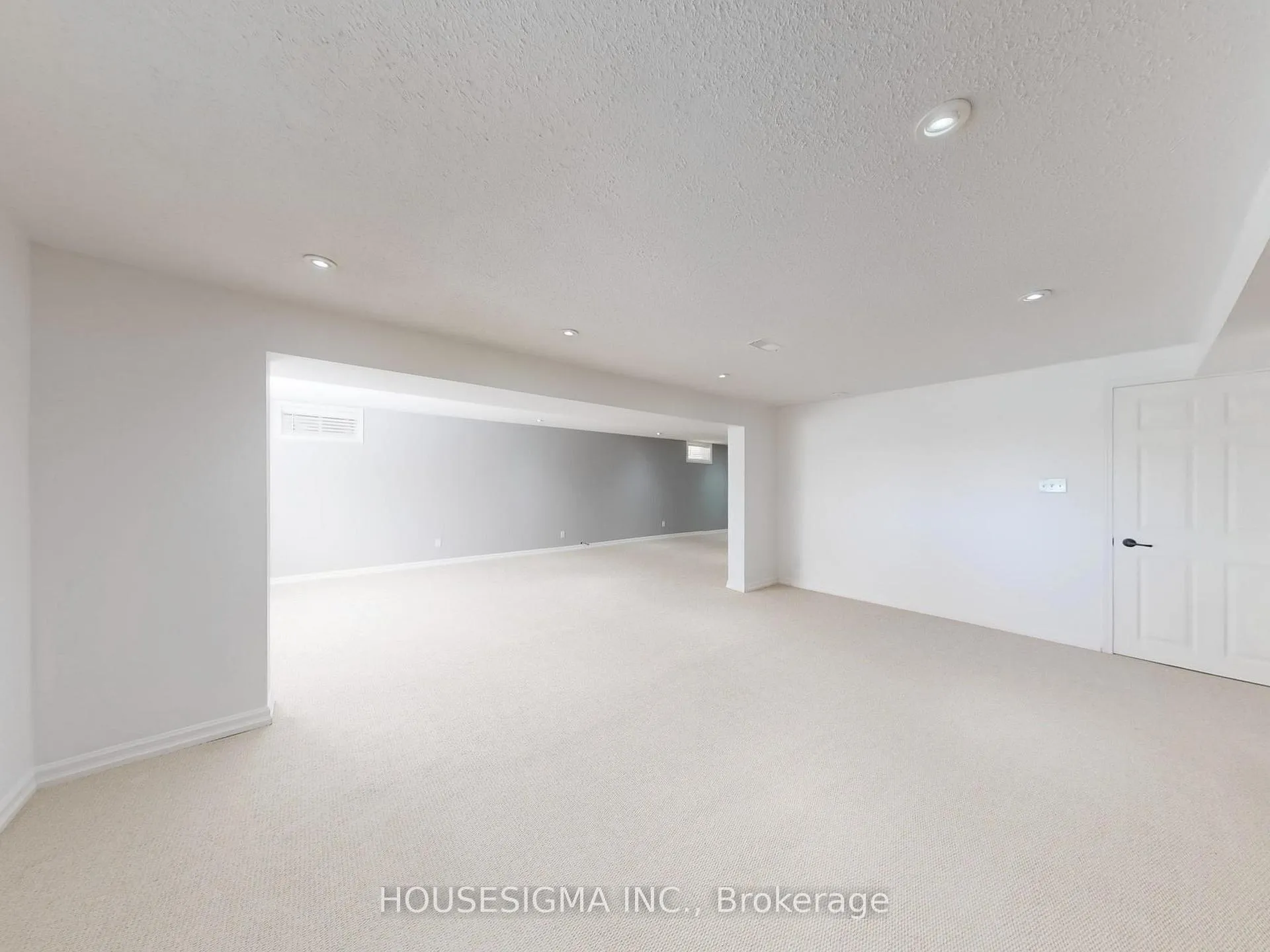 Photo 39 of 952 Peggoty Circle, Oshawa, Eastdale — HOMEH