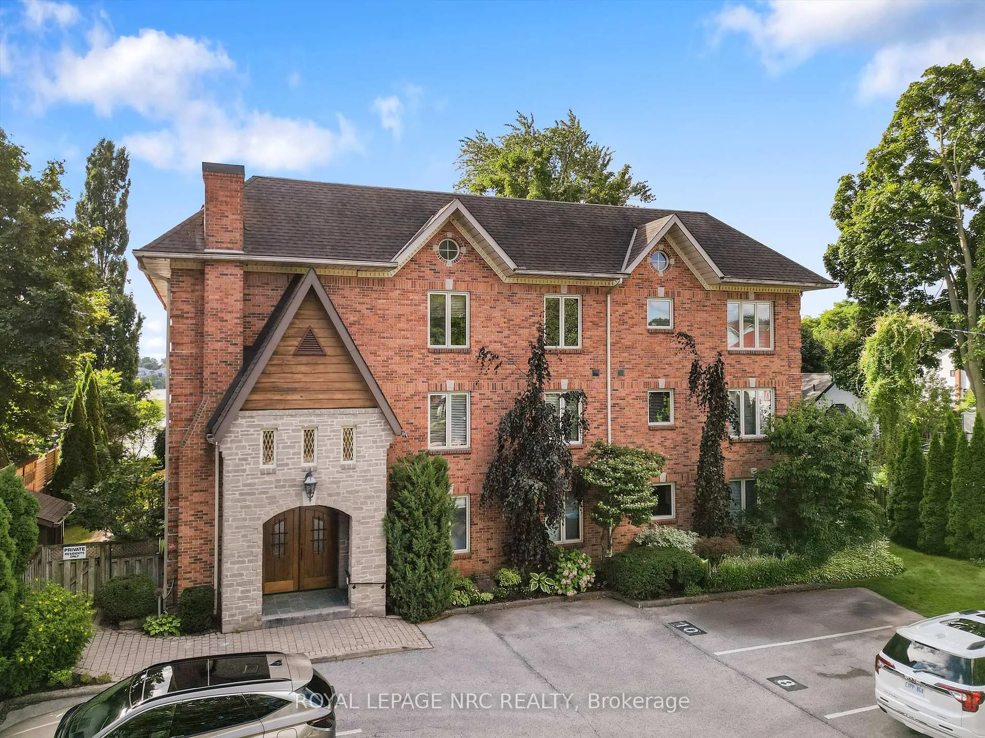 Photo 2 of Unit 101, 55 Main Street, St. Catharines, Port Dalhousie — HOMEH