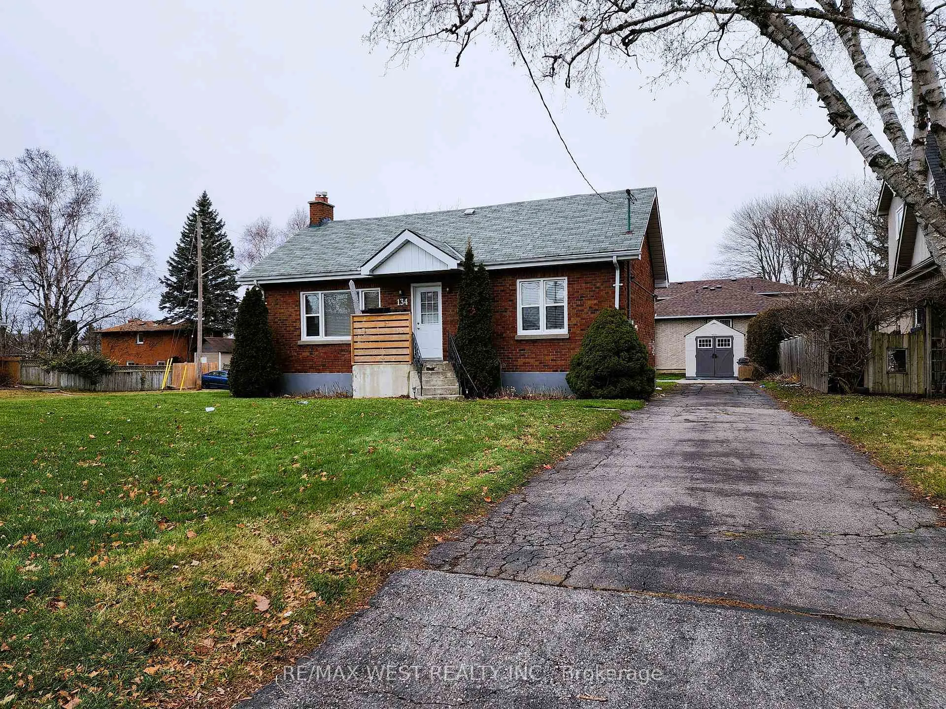 Photo 2 of Unit Main, 134 Harmony Road S, Oshawa, Donevan — HOMEH