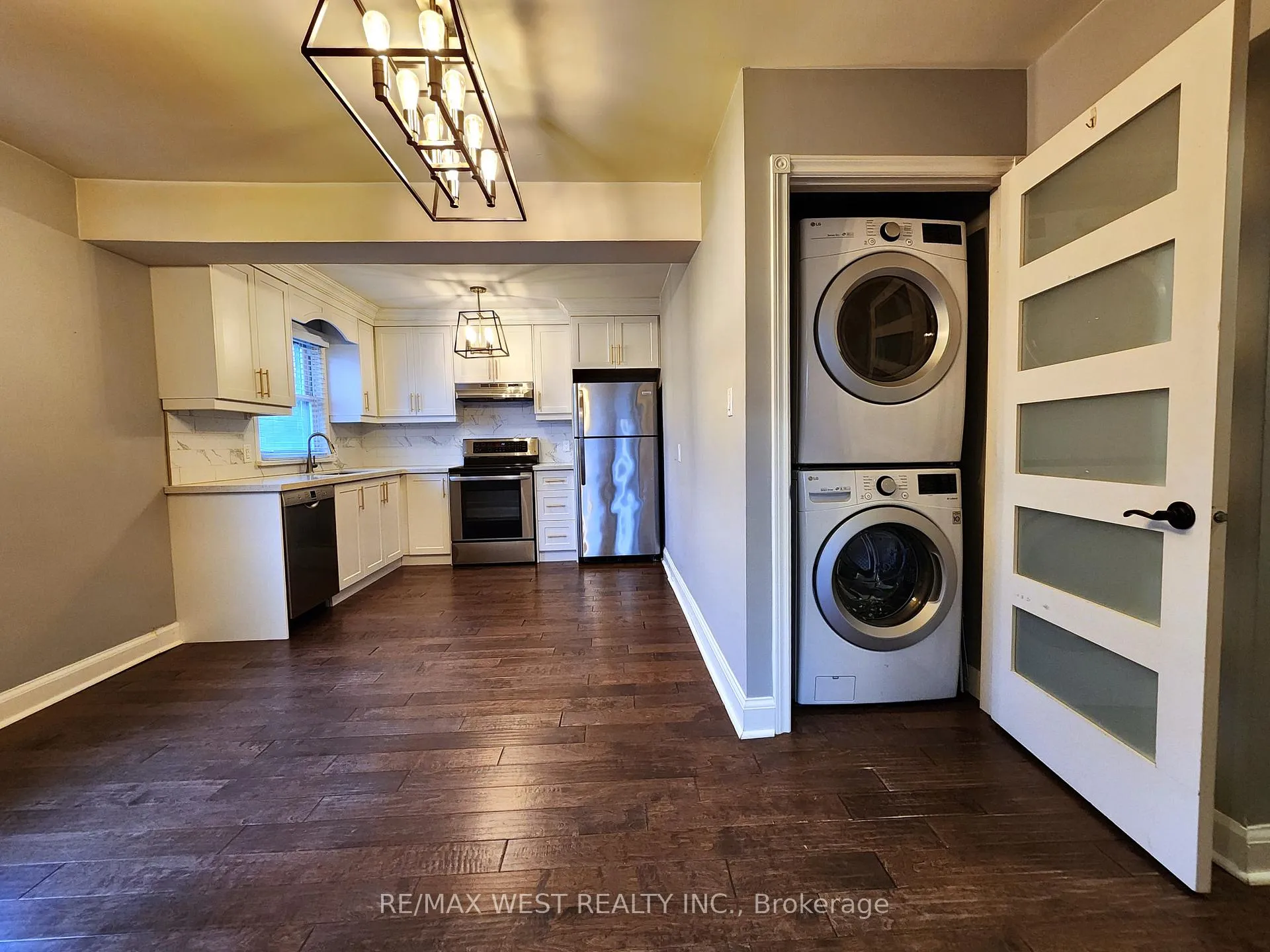 Photo 4 of Unit Main, 134 Harmony Road S, Oshawa, Donevan — HOMEH