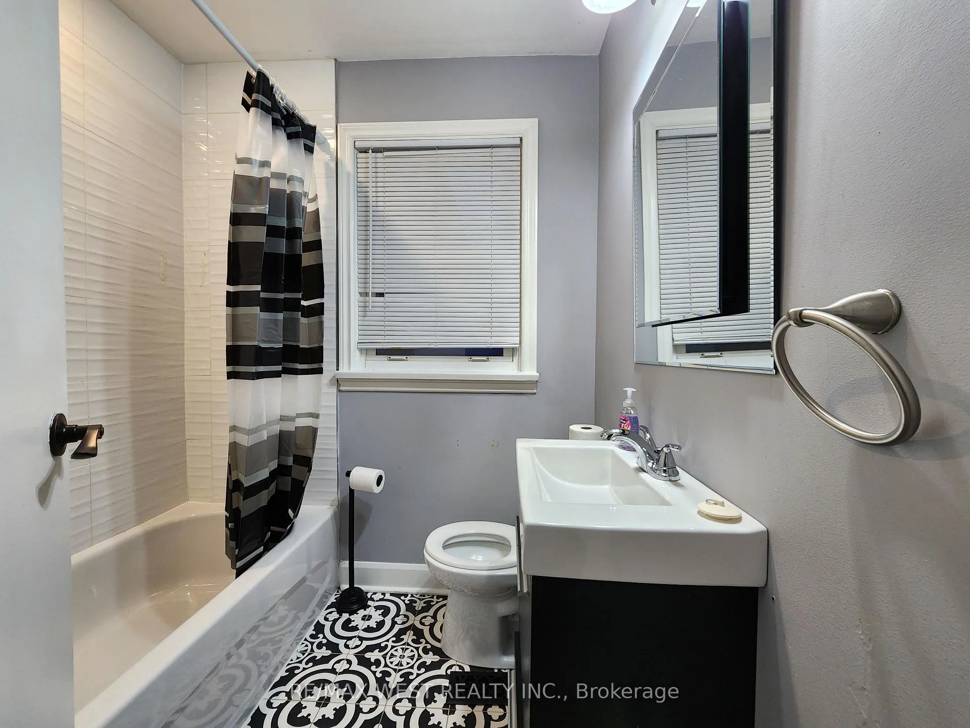 Photo 5 of Unit Main, 134 Harmony Road S, Oshawa, Donevan — HOMEH