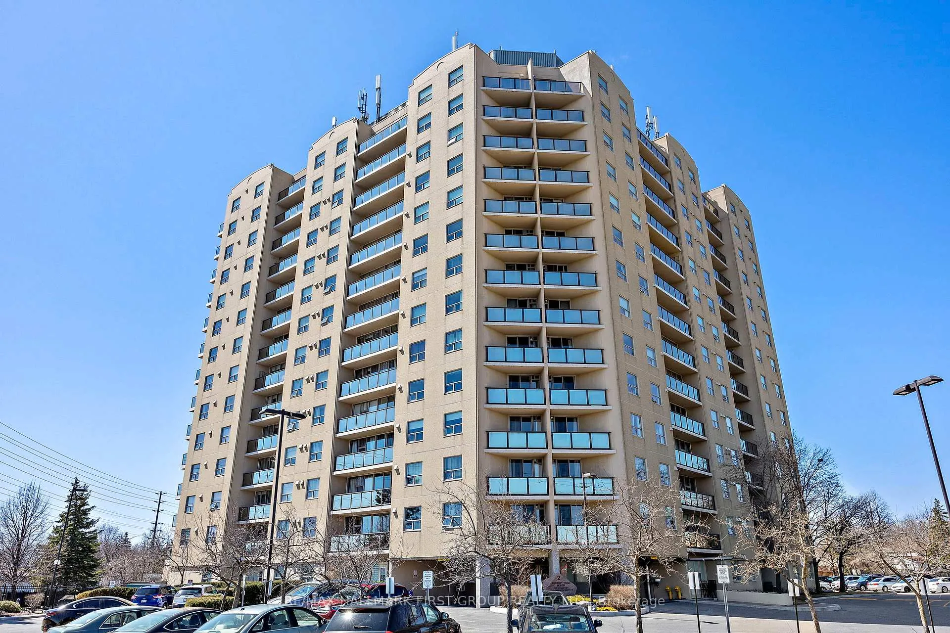 Front of Unit 1109, 2 Westney Road N
