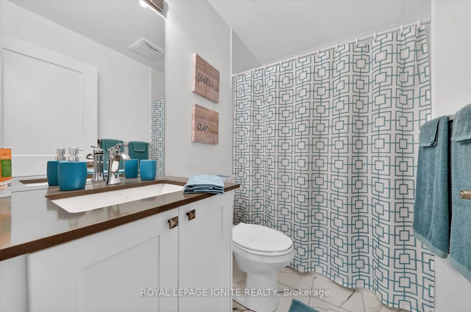 Photo 15 of Unit 323, 50 Lakebreeze Drive, Clarington, Newcastle — HOMEH