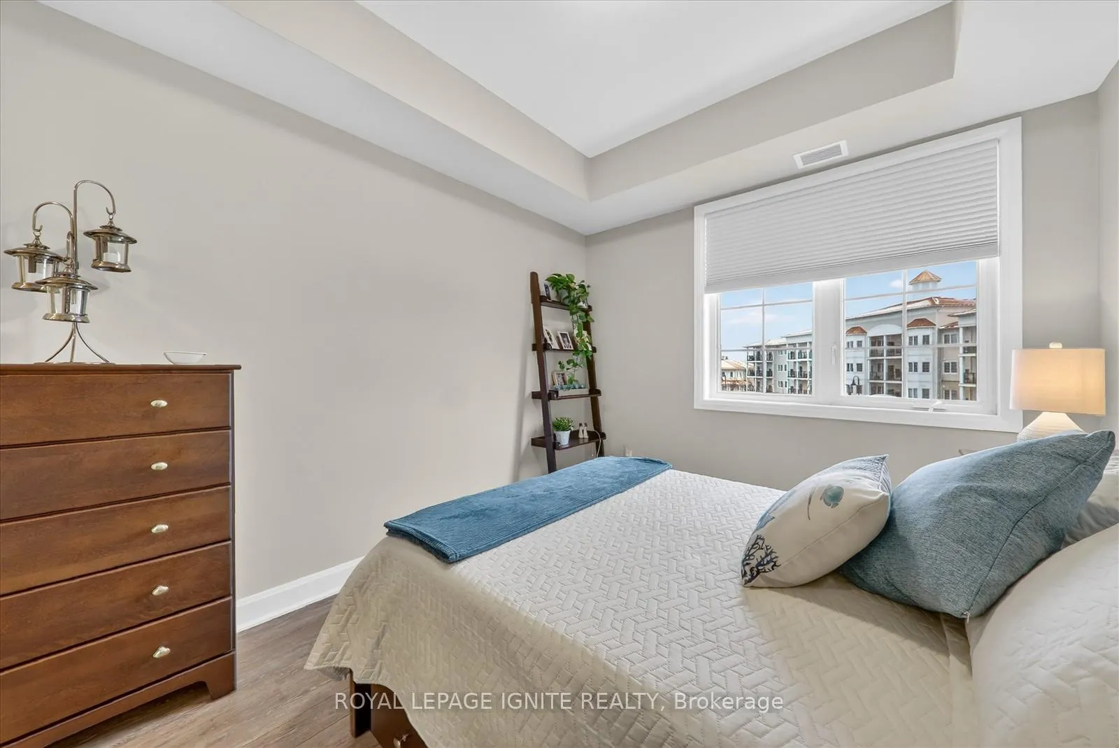 Photo 17 of Unit 323, 50 Lakebreeze Drive, Clarington, Newcastle — HOMEH