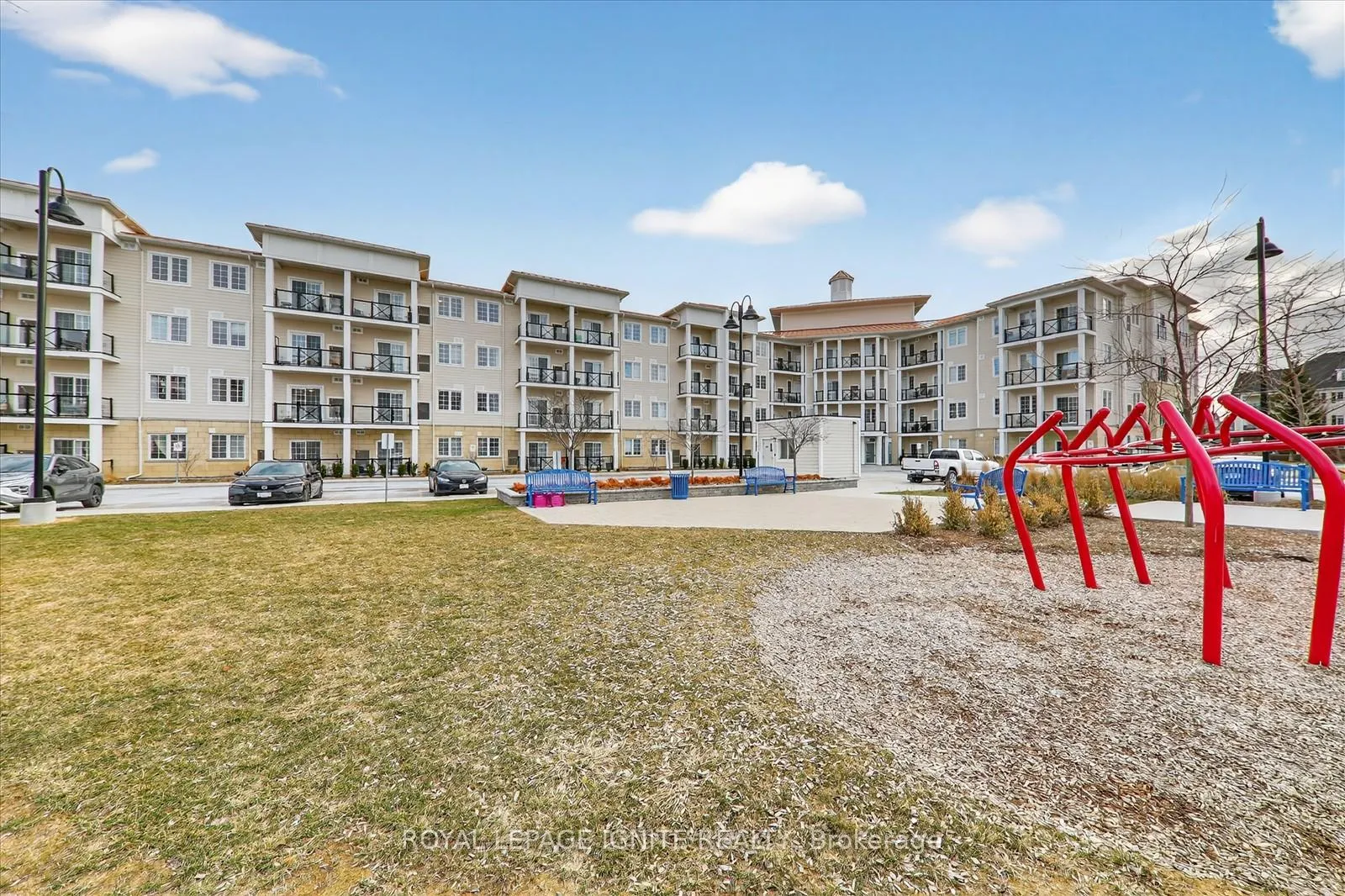 Photo 24 of Unit 323, 50 Lakebreeze Drive, Clarington, Newcastle — HOMEH