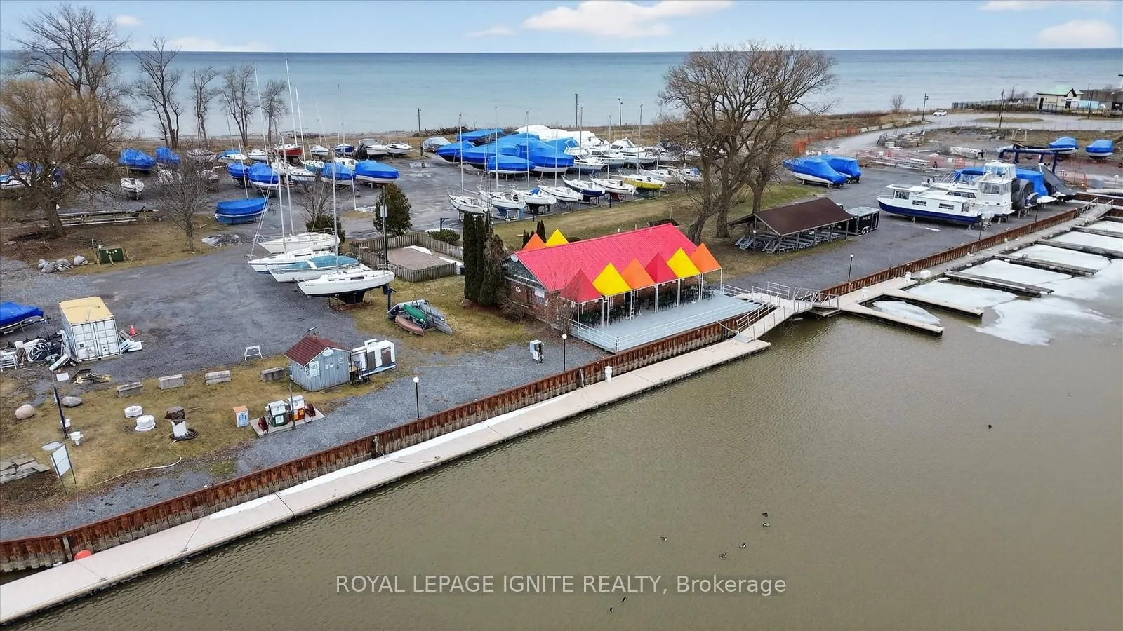 Photo 30 of Unit 323, 50 Lakebreeze Drive, Clarington, Newcastle — HOMEH