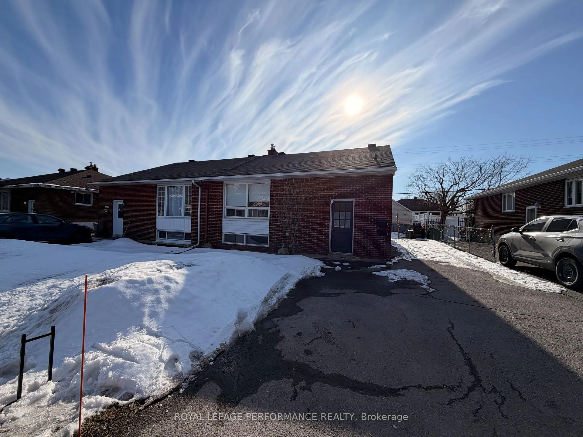 Photo 1 of Unit A, 726 Cummings Avenue, Ottawa, Castle Heights/Rideau High — HOMEH