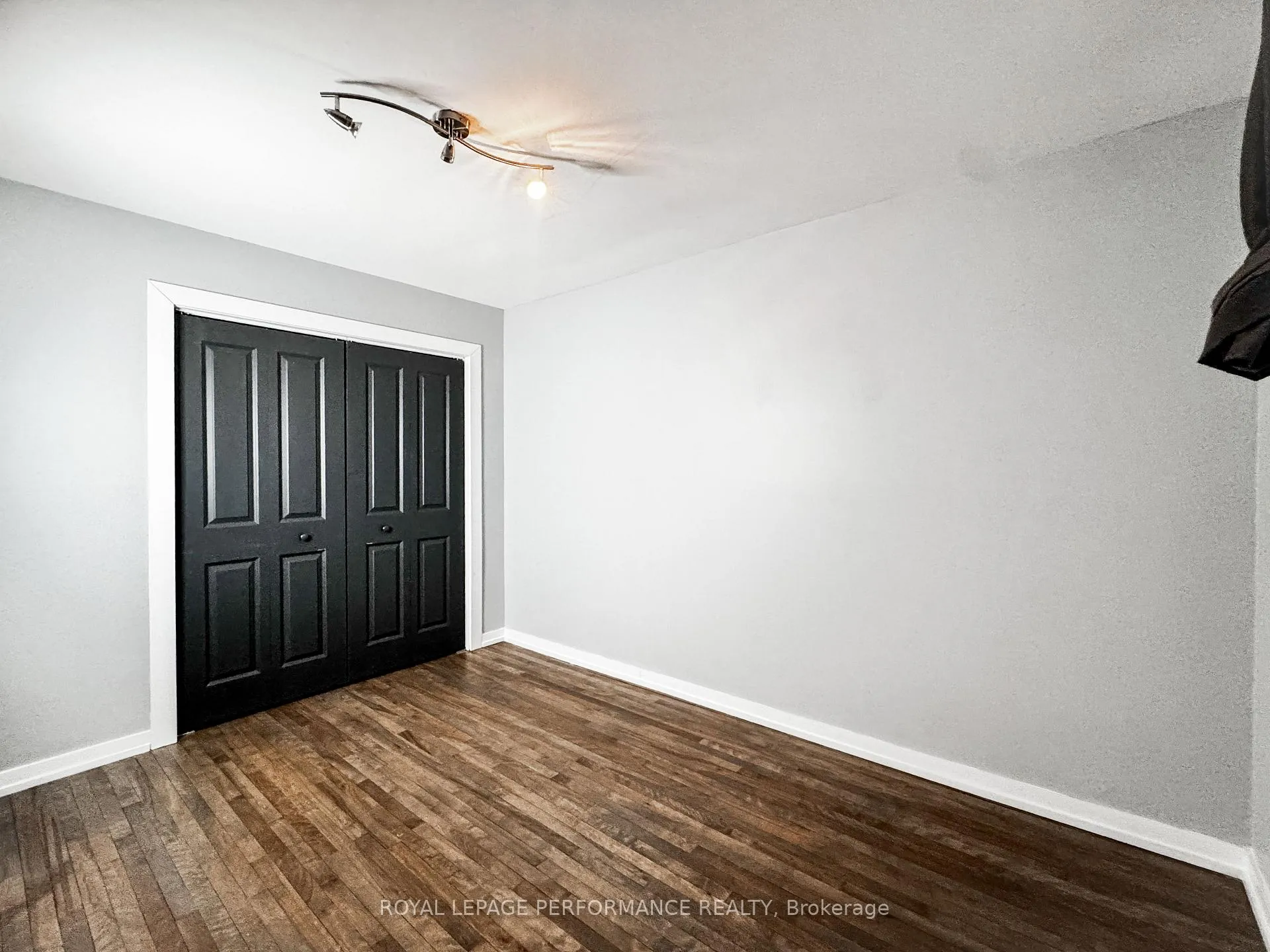 Photo 12 of Unit A, 726 Cummings Avenue, Ottawa, Castle Heights/Rideau High — HOMEH