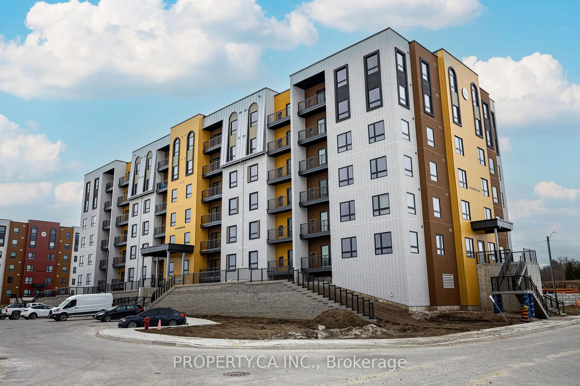 Photo 2 of Unit 210, 8 Culinary Lane W, Barrie, Rural Barrie Southeast — HOMEH
