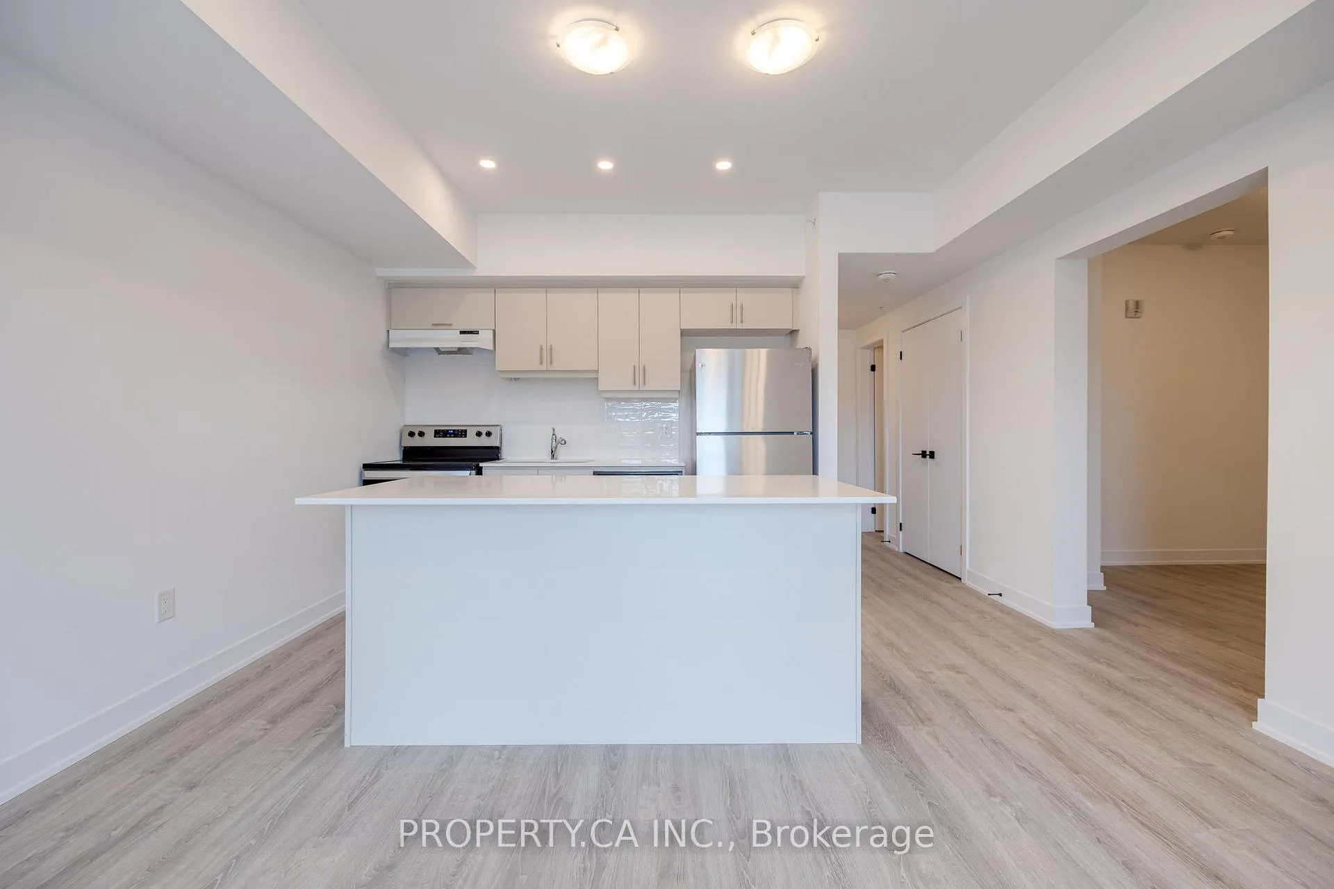 Photo 5 of Unit 210, 8 Culinary Lane W, Barrie, Rural Barrie Southeast — HOMEH
