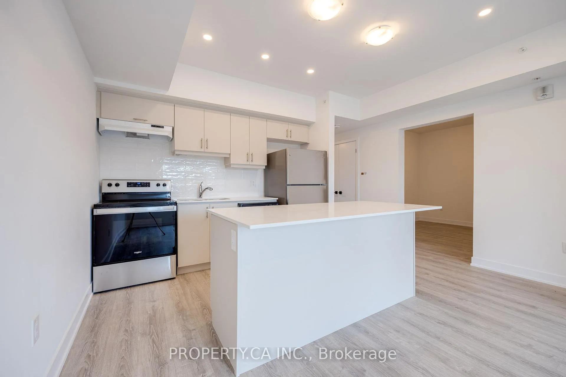 Photo 6 of Unit 210, 8 Culinary Lane W, Barrie, Rural Barrie Southeast — HOMEH