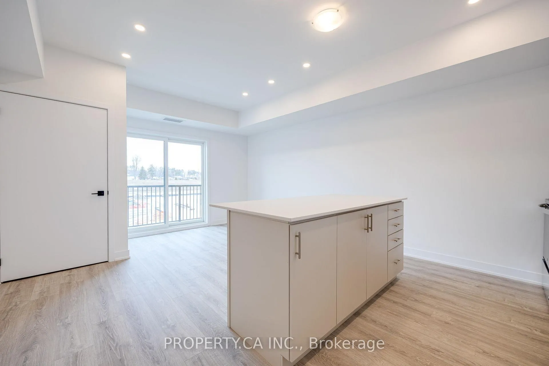 Photo 8 of Unit 210, 8 Culinary Lane W, Barrie, Rural Barrie Southeast — HOMEH