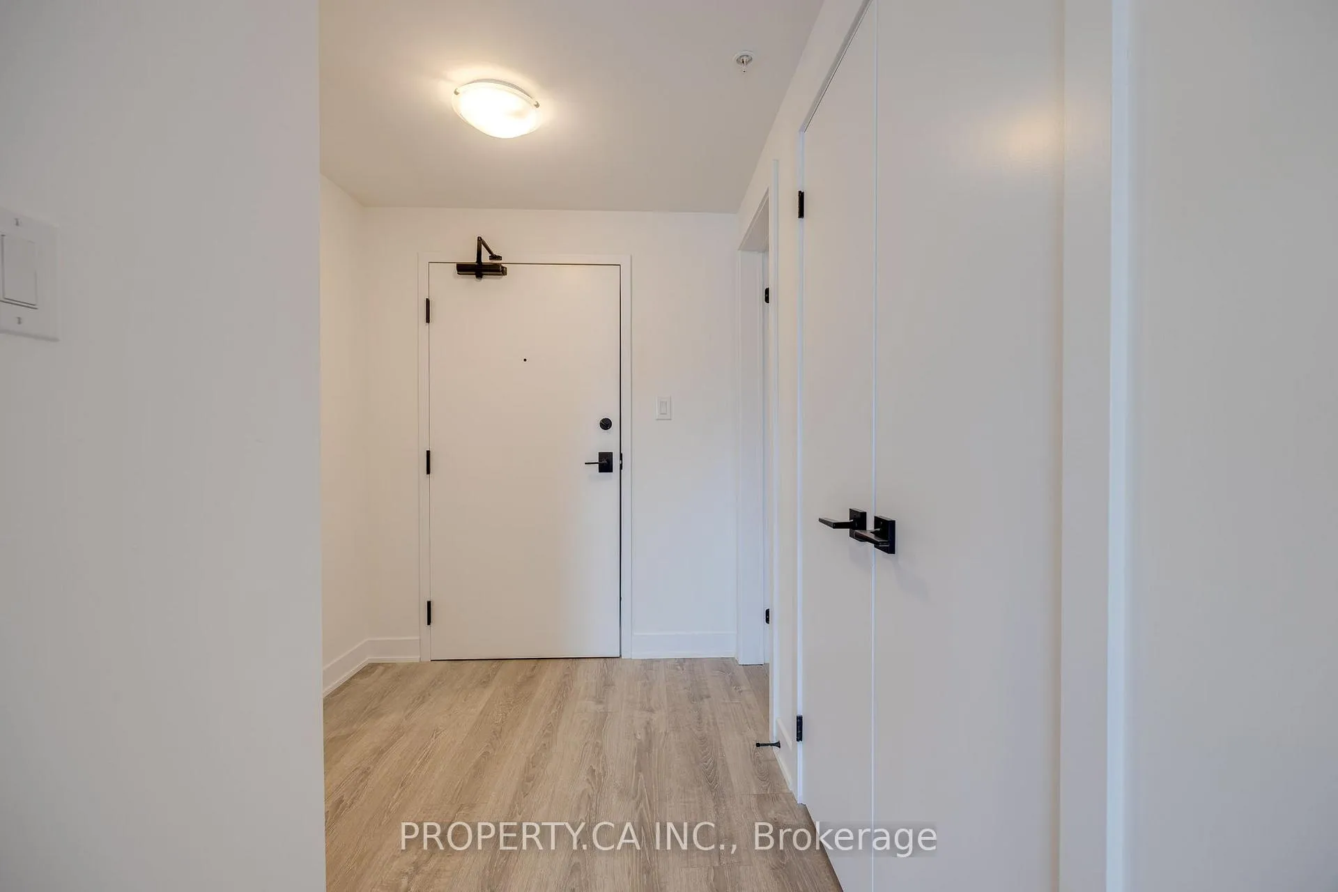 Photo 12 of Unit 210, 8 Culinary Lane W, Barrie, Rural Barrie Southeast — HOMEH
