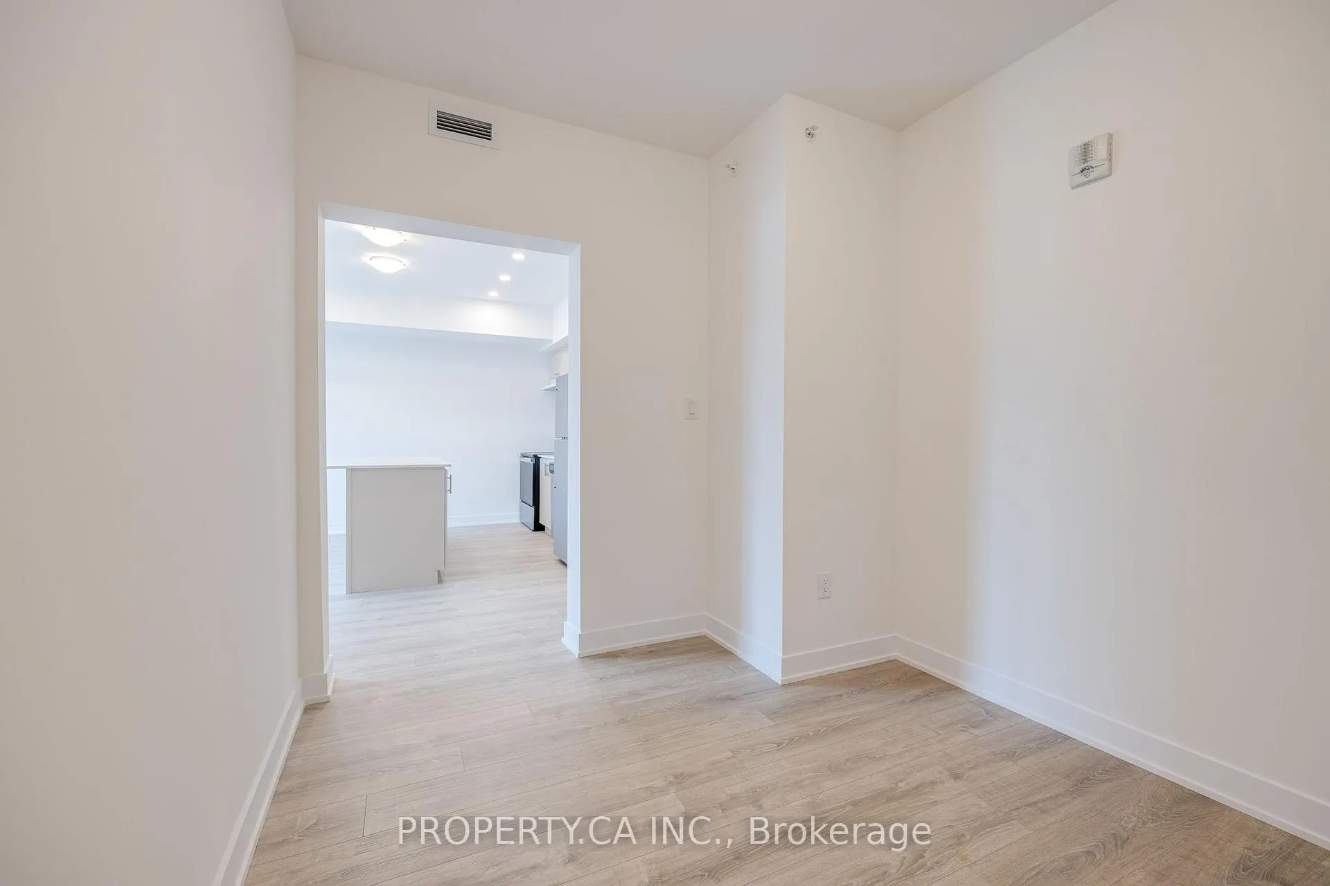 Photo 14 of Unit 210, 8 Culinary Lane W, Barrie, Rural Barrie Southeast — HOMEH