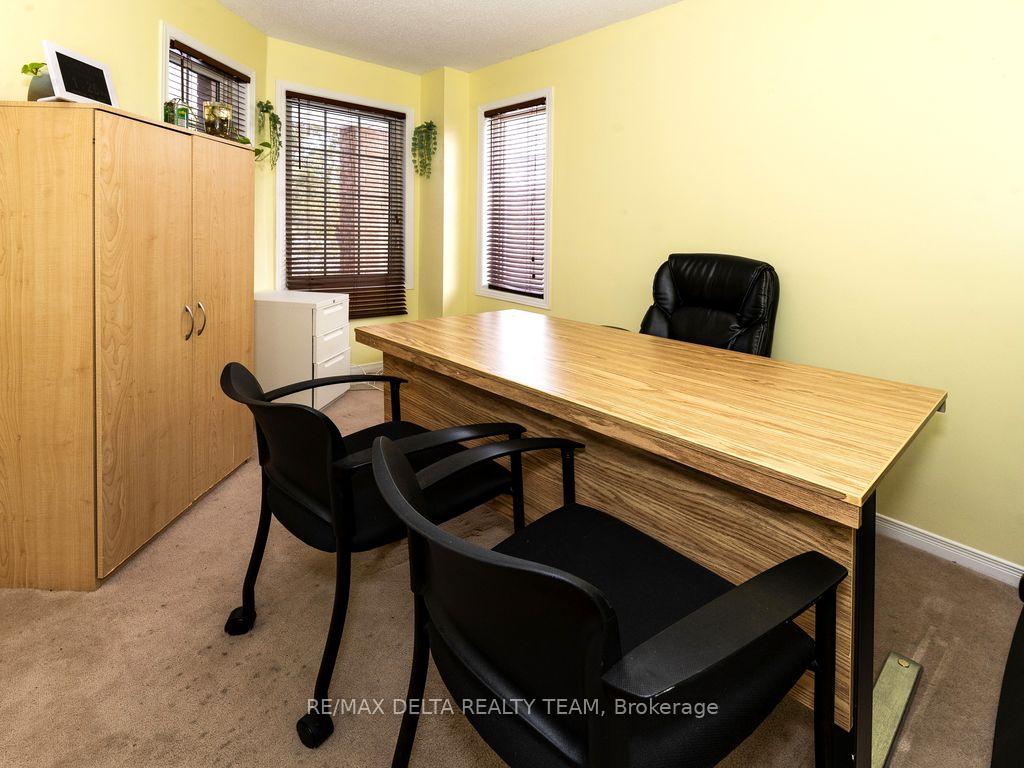 Photo 4 of 213 Duntroon Circle, Ottawa, Hunt Club Park/Greenboro — HOMEH
