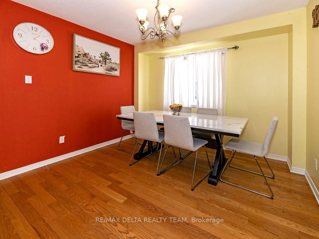 Photo 8 of 213 Duntroon Circle, Ottawa, Hunt Club Park/Greenboro — HOMEH