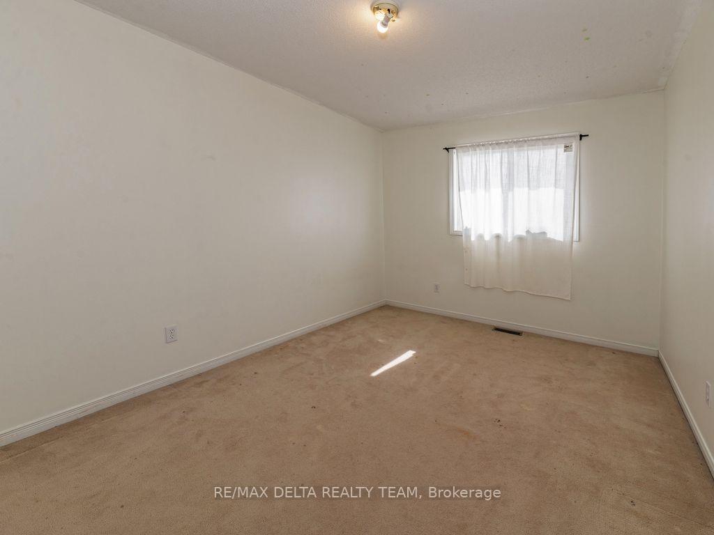 Photo 22 of 213 Duntroon Circle, Ottawa, Hunt Club Park/Greenboro — HOMEH