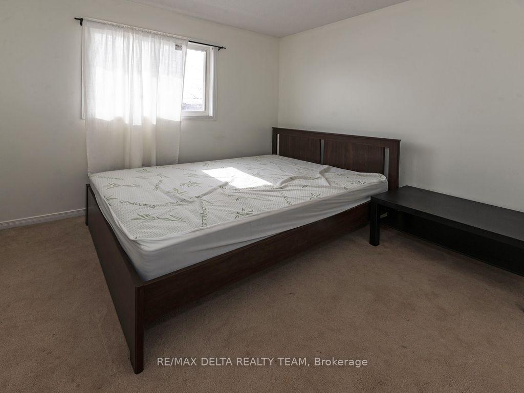 Photo 23 of 213 Duntroon Circle, Ottawa, Hunt Club Park/Greenboro — HOMEH