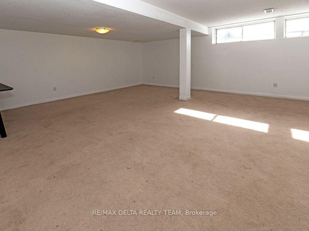 Photo 25 of 213 Duntroon Circle, Ottawa, Hunt Club Park/Greenboro — HOMEH