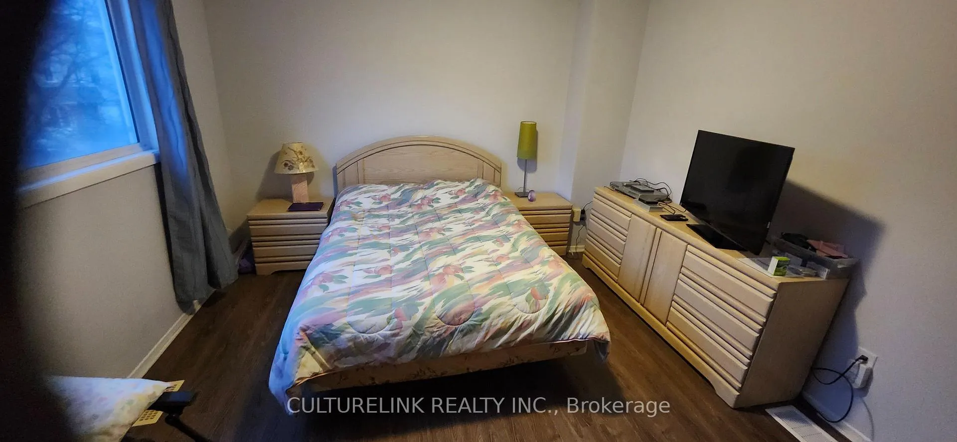 Photo 3 of Unit 2/F room, 15 Newport Way, Markham, Thornhill — HOMEH