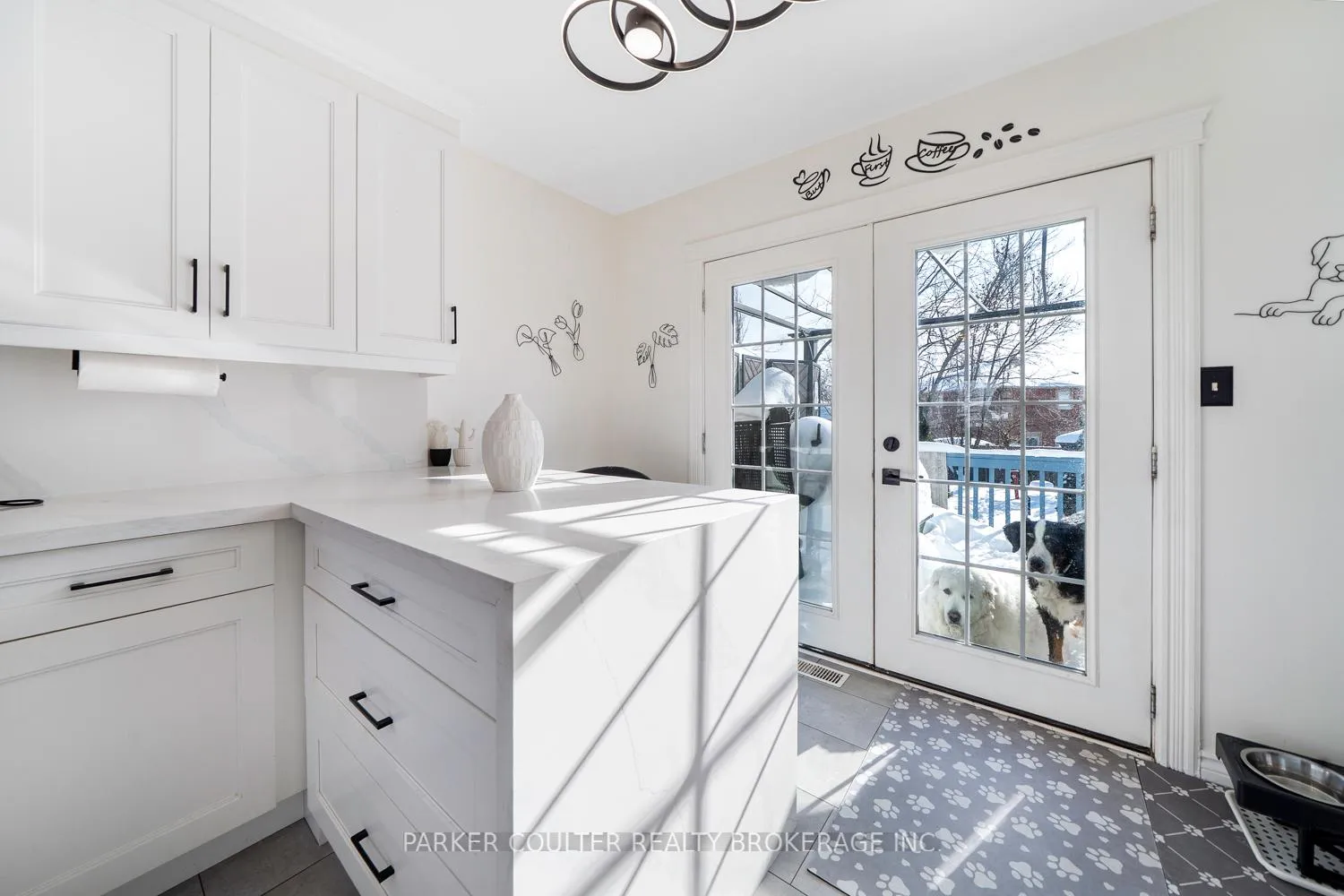 Photo 15 of 92 Snowy Owl Crescent, Barrie, Little Lake — HOMEH