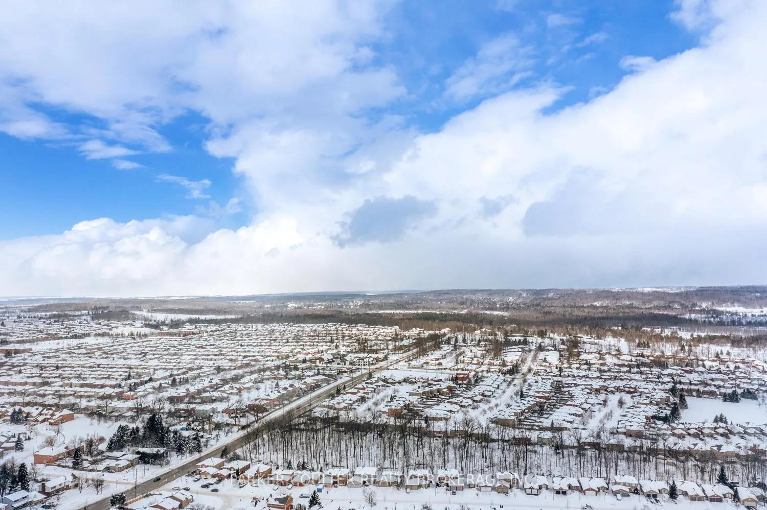Photo 36 of 92 Snowy Owl Crescent, Barrie, Little Lake — HOMEH