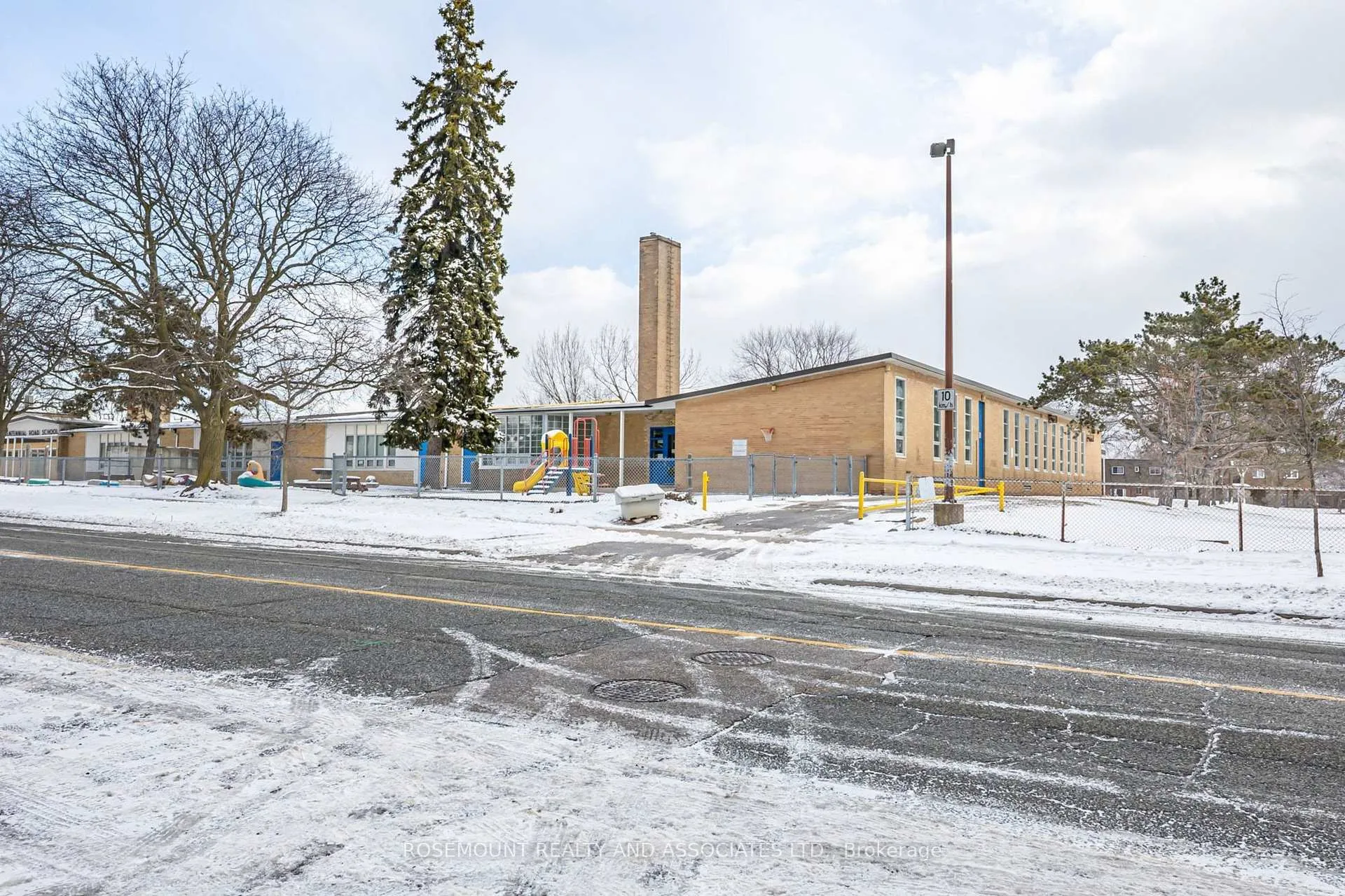 Photo 3 of 256 Centennial Road, Scarborough, Centennial Scarborough — HOMEH