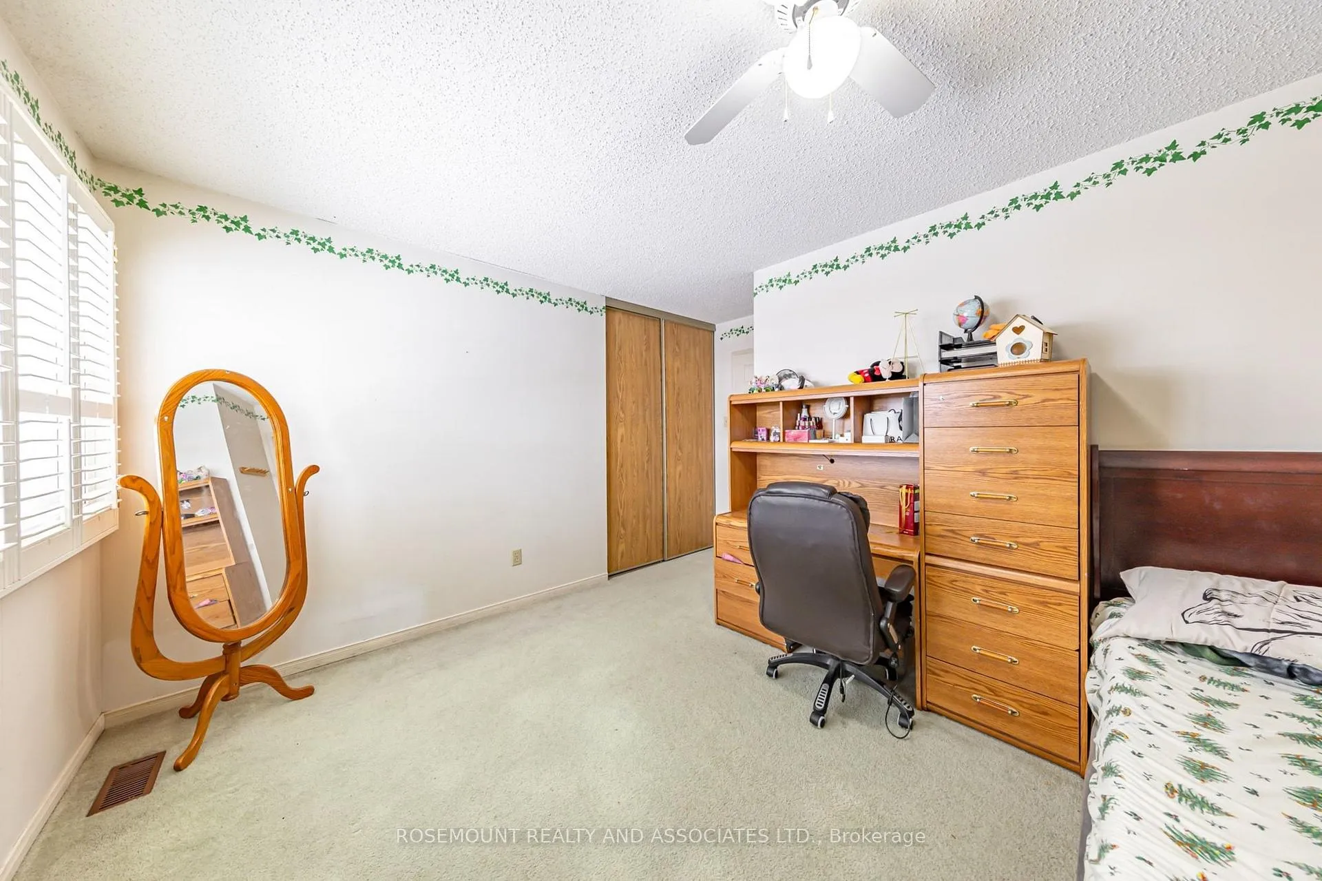 Photo 34 of 256 Centennial Road, Scarborough, Centennial Scarborough — HOMEH