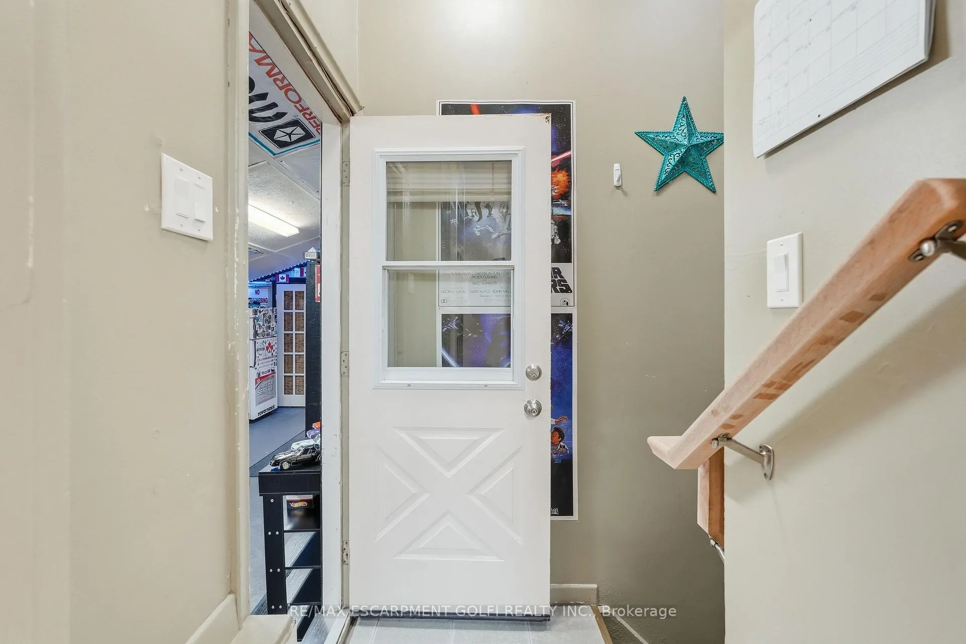 Photo 13 of 21 Odessa Street, Hamilton, Stoney Creek Mountain — HOMEH