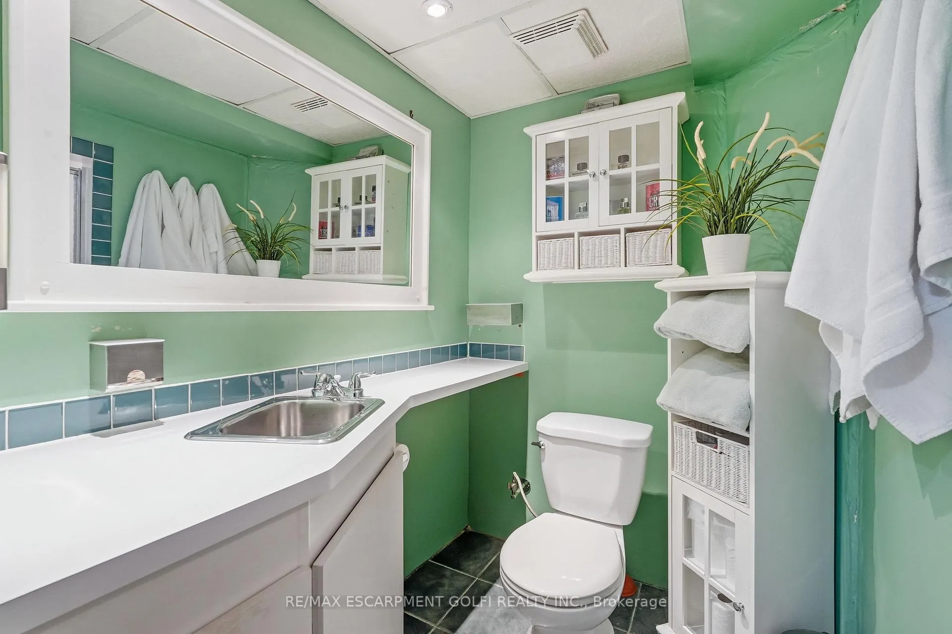 Photo 18 of 21 Odessa Street, Hamilton, Stoney Creek Mountain — HOMEH