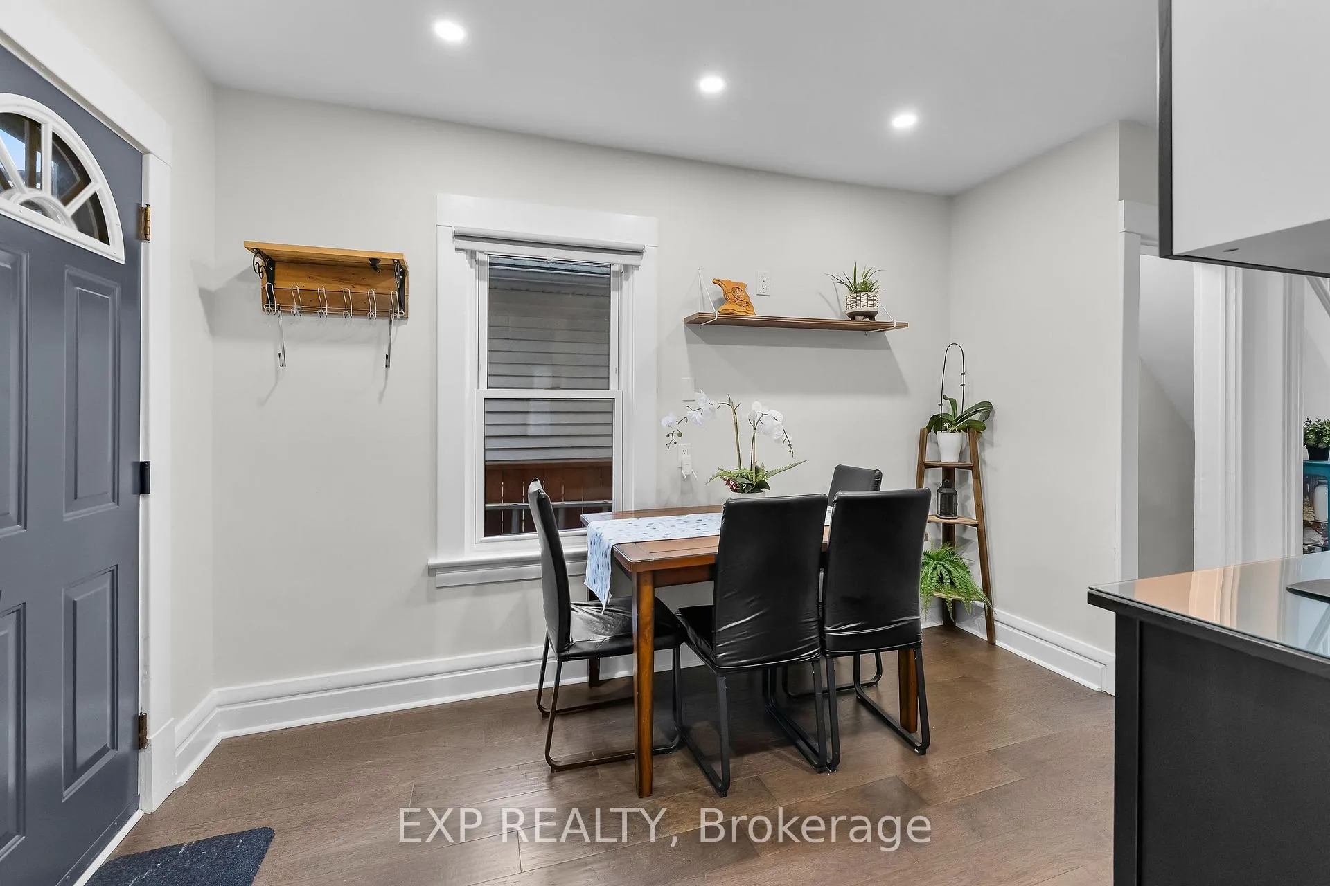 Photo 15 of 33 Richmond Avenue, St. Catharines, E. Chester — HOMEH