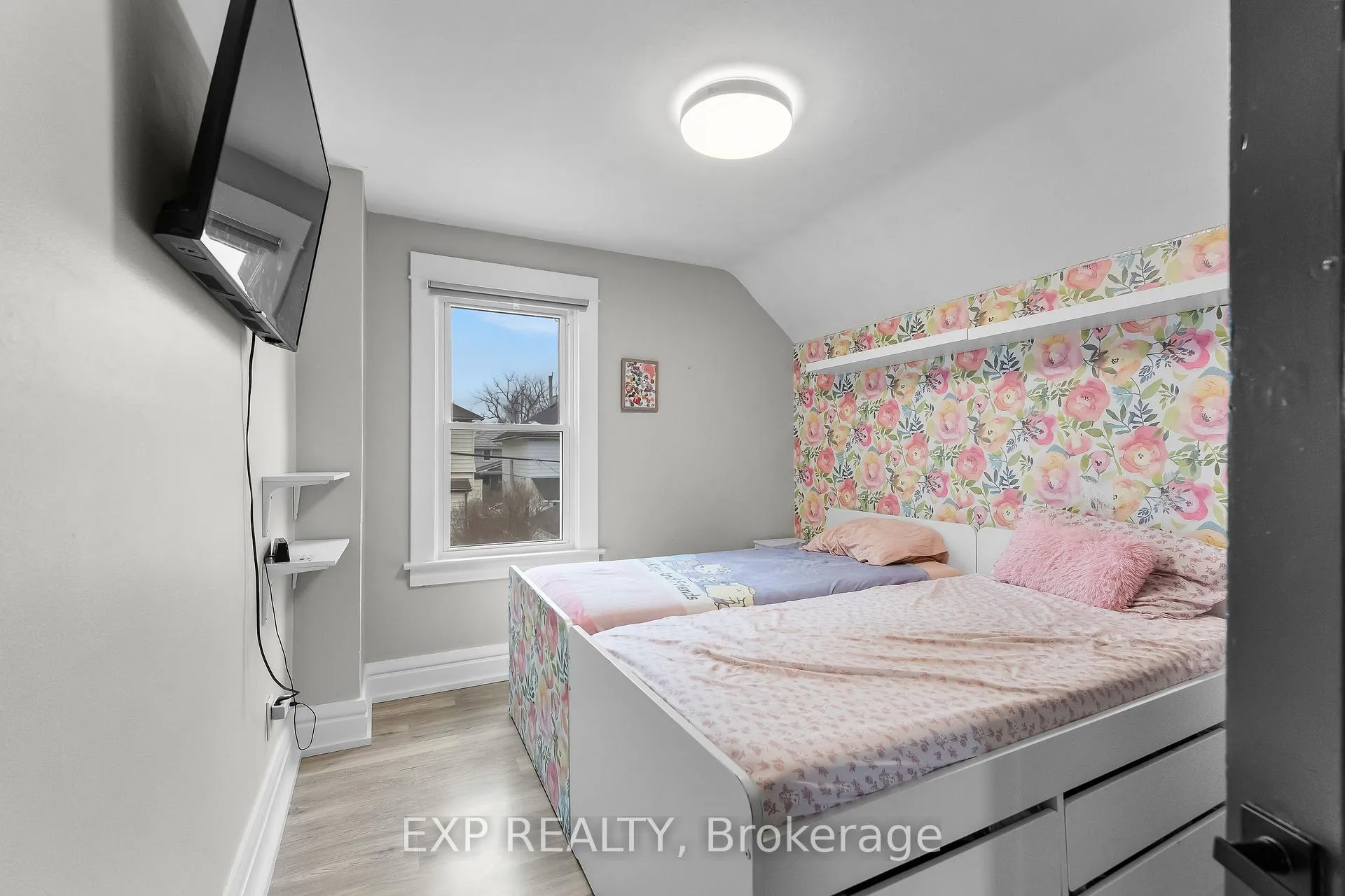 Photo 28 of 33 Richmond Avenue, St. Catharines, E. Chester — HOMEH